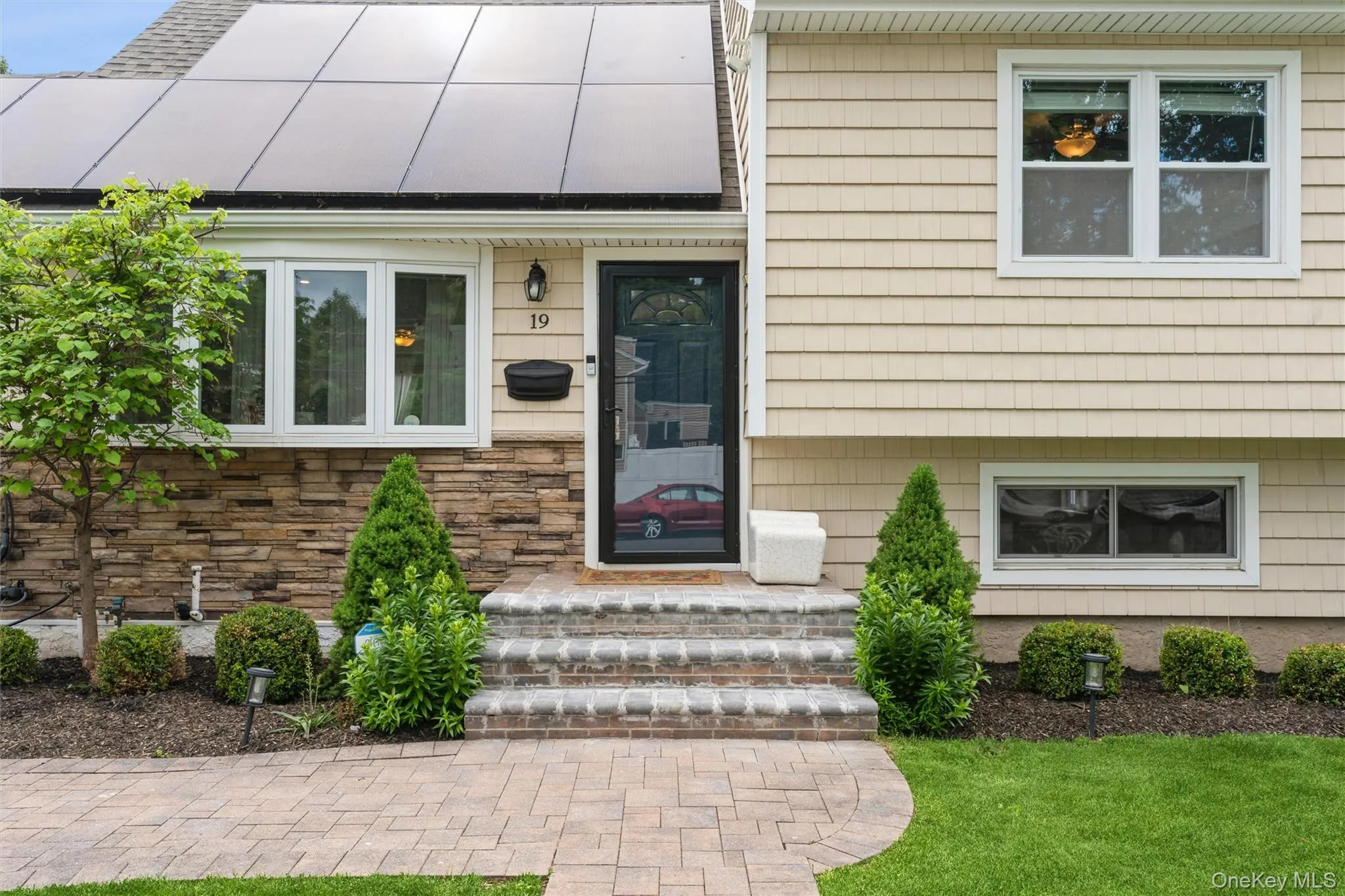 19 Fleetwood Avenue, Huntington, NY, 3 Bedrooms Bedrooms, 7 Rooms Rooms,2 BathroomsBathrooms,Residential,For Rent,Fleetwood,0,1004712 19 Fleetwood Avenue, Huntington, NY, 3 Bedrooms Bedrooms, 7 Rooms Rooms,2 BathroomsBathrooms,Residential,For Rent,Fleetwood,0,1004712