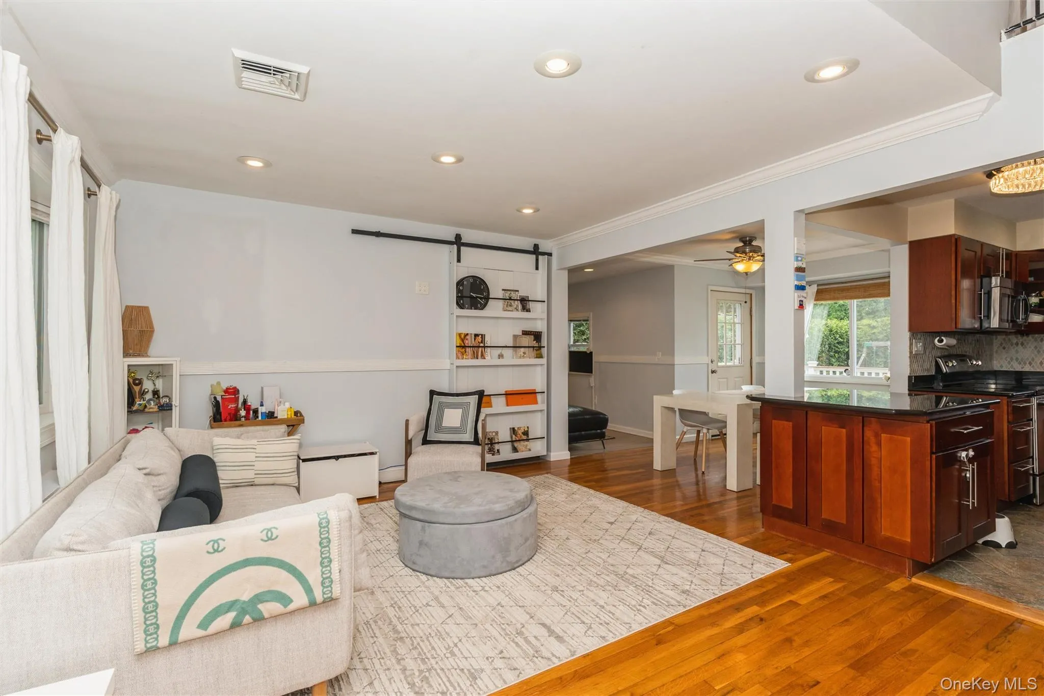 19 Fleetwood Avenue, Huntington, NY, 3 Bedrooms Bedrooms, 7 Rooms Rooms,2 BathroomsBathrooms,Residential,For Rent,Fleetwood,0,1004712 19 Fleetwood Avenue, Huntington, NY, 3 Bedrooms Bedrooms, 7 Rooms Rooms,2 BathroomsBathrooms,Residential,For Rent,Fleetwood,0,1004712