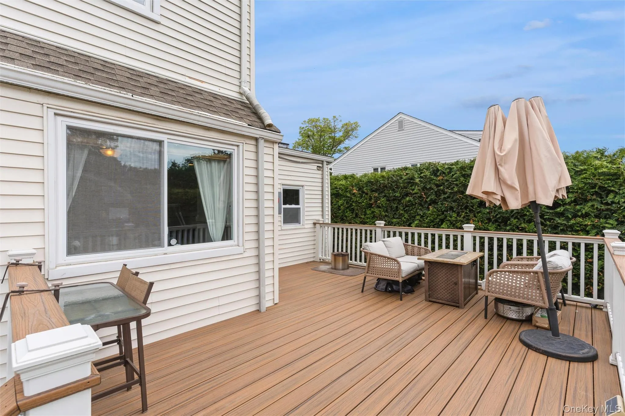 19 Fleetwood Avenue, Huntington, NY, 3 Bedrooms Bedrooms, 7 Rooms Rooms,2 BathroomsBathrooms,Residential,For Rent,Fleetwood,0,1004712 19 Fleetwood Avenue, Huntington, NY, 3 Bedrooms Bedrooms, 7 Rooms Rooms,2 BathroomsBathrooms,Residential,For Rent,Fleetwood,0,1004712