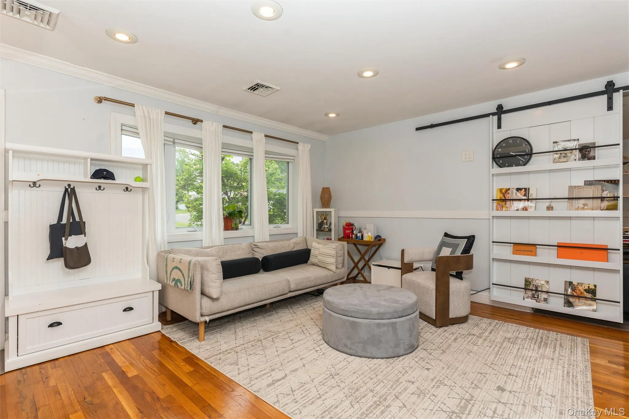 19 Fleetwood Avenue, Huntington, NY, 3 Bedrooms Bedrooms, 7 Rooms Rooms,2 BathroomsBathrooms,Residential,For Rent,Fleetwood,0,1004712 19 Fleetwood Avenue, Huntington, NY, 3 Bedrooms Bedrooms, 7 Rooms Rooms,2 BathroomsBathrooms,Residential,For Rent,Fleetwood,0,1004712