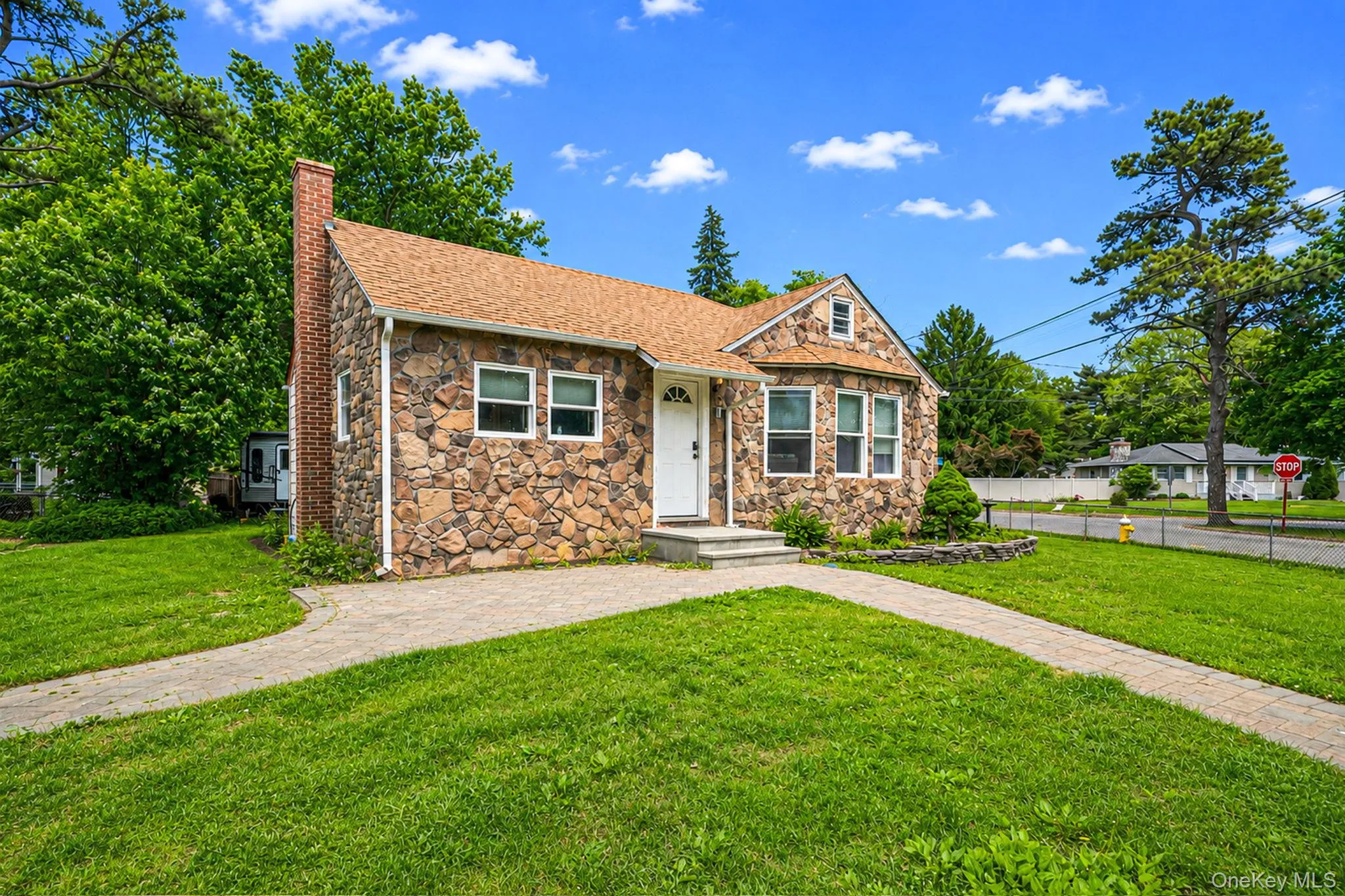 276 Dogwood Road, Brookhaven, NY, 2 Bedrooms Bedrooms, 4 Rooms Rooms,1 BathroomBathrooms,Residential,For Rent,Dogwood,0,1004714 276 Dogwood Road, Brookhaven, NY, 2 Bedrooms Bedrooms, 4 Rooms Rooms,1 BathroomBathrooms,Residential,For Rent,Dogwood,0,1004714
