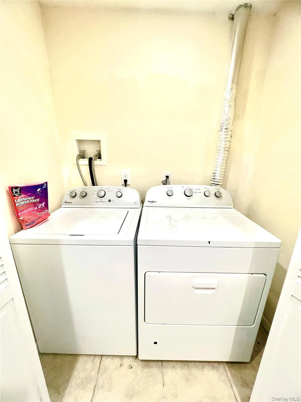 60 Peach Place, Middletown, NY, 3 Bedrooms Bedrooms, 12 Rooms Rooms,3 BathroomsBathrooms,Residential,For Rent,Peach,0,1004718 60 Peach Place, Middletown, NY, 3 Bedrooms Bedrooms, 12 Rooms Rooms,3 BathroomsBathrooms,Residential,For Rent,Peach,0,1004718