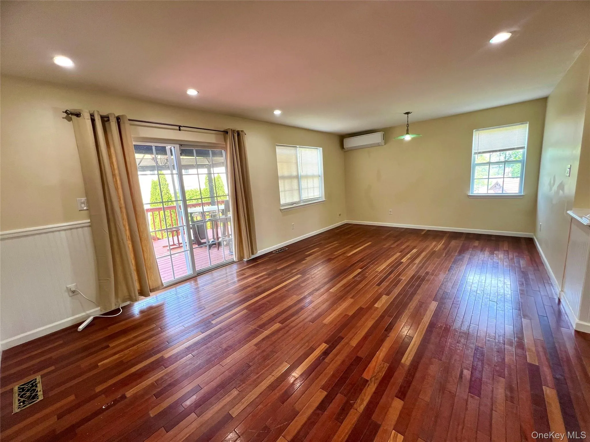 60 Peach Place, Middletown, NY, 3 Bedrooms Bedrooms, 12 Rooms Rooms,3 BathroomsBathrooms,Residential,For Rent,Peach,0,1004718 60 Peach Place, Middletown, NY, 3 Bedrooms Bedrooms, 12 Rooms Rooms,3 BathroomsBathrooms,Residential,For Rent,Peach,0,1004718