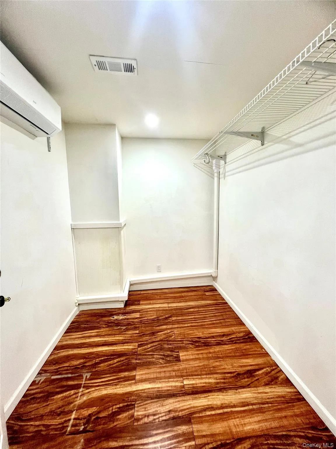 60 Peach Place, Middletown, NY, 3 Bedrooms Bedrooms, 12 Rooms Rooms,3 BathroomsBathrooms,Residential,For Rent,Peach,0,1004718 60 Peach Place, Middletown, NY, 3 Bedrooms Bedrooms, 12 Rooms Rooms,3 BathroomsBathrooms,Residential,For Rent,Peach,0,1004718