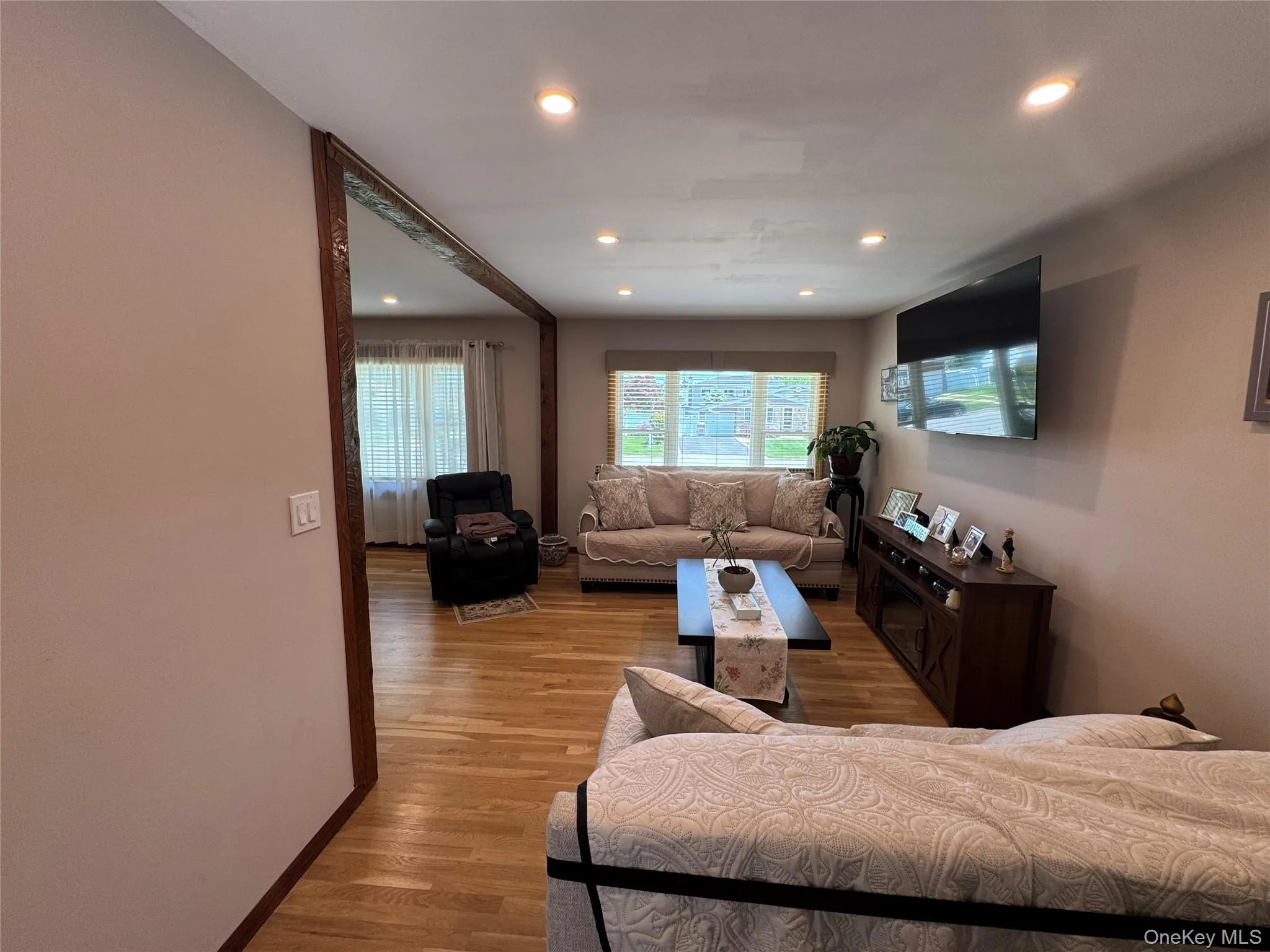 98 8th Street, Babylon, NY, 3 Bedrooms Bedrooms, 6 Rooms Rooms,2 BathroomsBathrooms,Residential,For Rent,8th,0,1004727 98 8th Street, Babylon, NY, 3 Bedrooms Bedrooms, 6 Rooms Rooms,2 BathroomsBathrooms,Residential,For Rent,8th,0,1004727