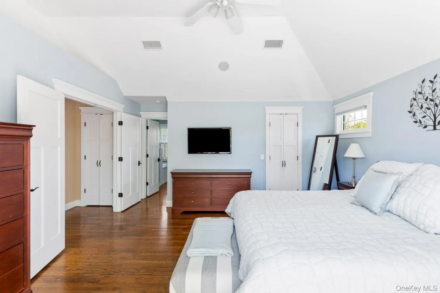 20 Carman Street, Oyster Bay, NY, 4 Bedrooms Bedrooms, 15 Rooms Rooms,2 BathroomsBathrooms,Residential,For Rent,Carman,0,1004734 20 Carman Street, Oyster Bay, NY, 4 Bedrooms Bedrooms, 15 Rooms Rooms,2 BathroomsBathrooms,Residential,For Rent,Carman,0,1004734