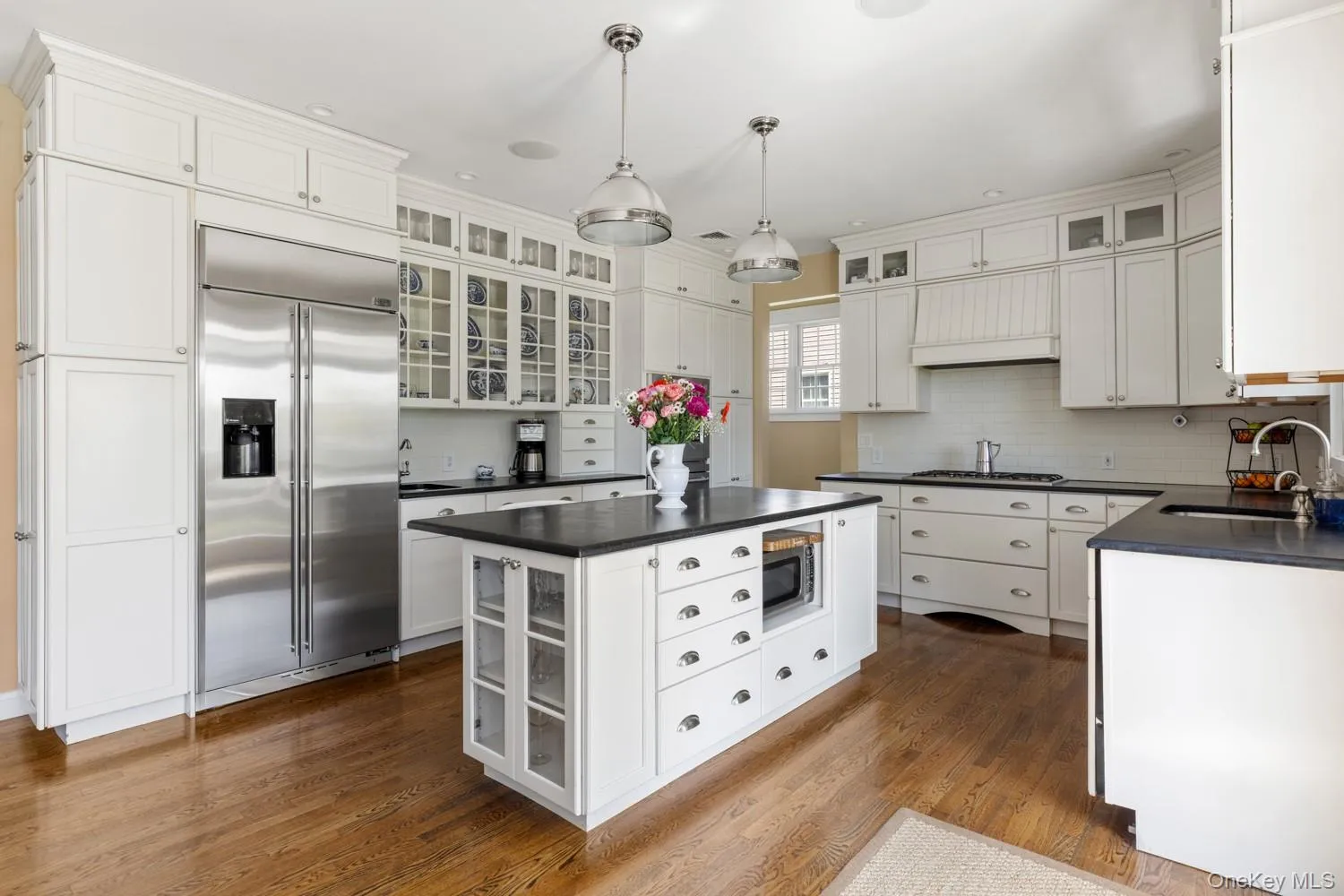 20 Carman Street, Oyster Bay, NY, 4 Bedrooms Bedrooms, 15 Rooms Rooms,2 BathroomsBathrooms,Residential,For Rent,Carman,0,1004734 20 Carman Street, Oyster Bay, NY, 4 Bedrooms Bedrooms, 15 Rooms Rooms,2 BathroomsBathrooms,Residential,For Rent,Carman,0,1004734