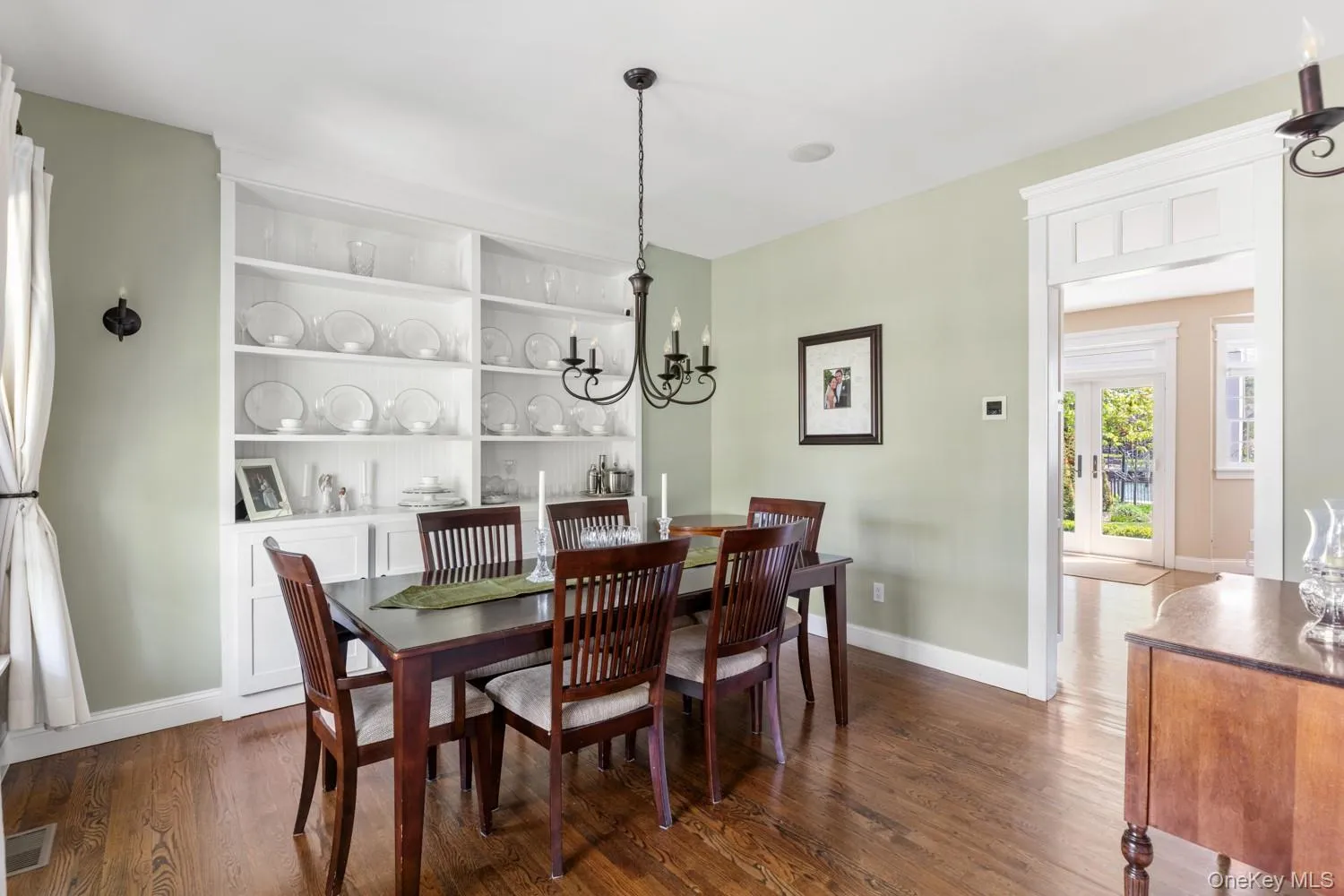 20 Carman Street, Oyster Bay, NY, 4 Bedrooms Bedrooms, 15 Rooms Rooms,2 BathroomsBathrooms,Residential,For Rent,Carman,0,1004734 20 Carman Street, Oyster Bay, NY, 4 Bedrooms Bedrooms, 15 Rooms Rooms,2 BathroomsBathrooms,Residential,For Rent,Carman,0,1004734