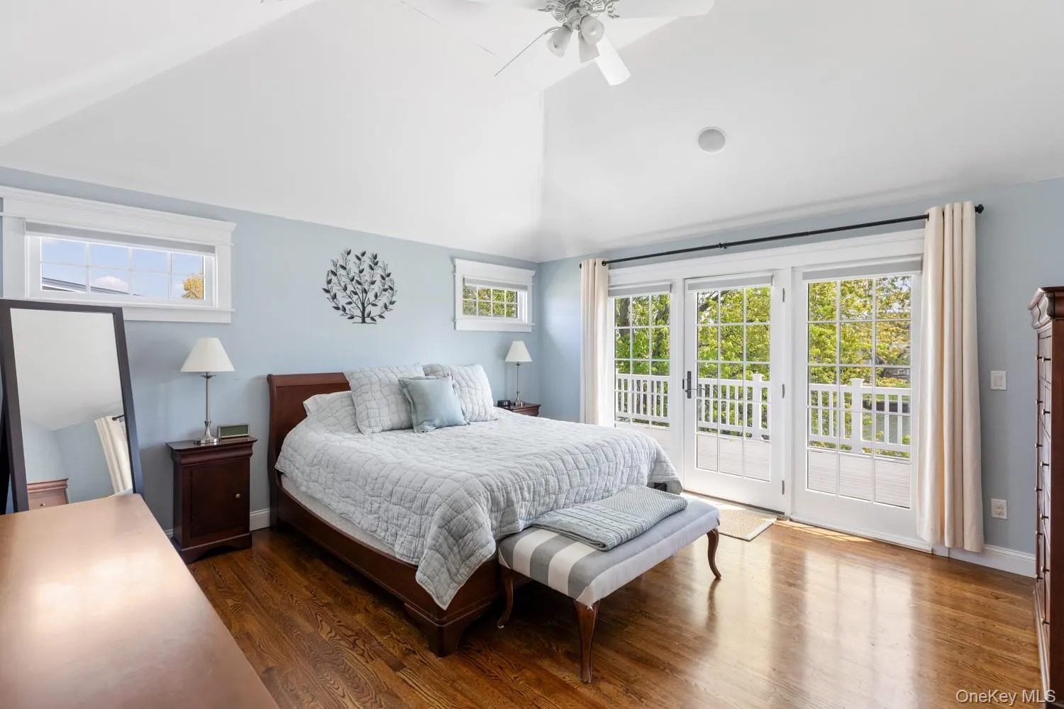 20 Carman Street, Oyster Bay, NY, 4 Bedrooms Bedrooms, 15 Rooms Rooms,2 BathroomsBathrooms,Residential,For Rent,Carman,0,1004734 20 Carman Street, Oyster Bay, NY, 4 Bedrooms Bedrooms, 15 Rooms Rooms,2 BathroomsBathrooms,Residential,For Rent,Carman,0,1004734