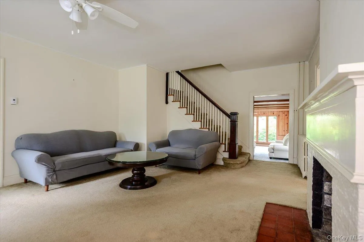 36 Seaview Avenue, Huntington, NY, 4 Bedrooms Bedrooms, 9 Rooms Rooms,2 BathroomsBathrooms,Residential,For Rent,Seaview,0,1004736 36 Seaview Avenue, Huntington, NY, 4 Bedrooms Bedrooms, 9 Rooms Rooms,2 BathroomsBathrooms,Residential,For Rent,Seaview,0,1004736