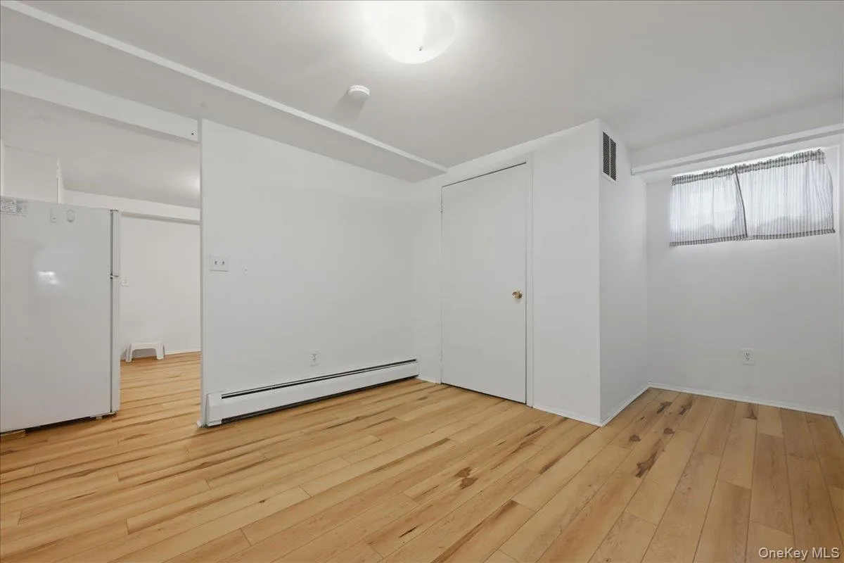 17 Avon Road, Oyster Bay, NY, 3 Bedrooms Bedrooms, 8 Rooms Rooms,3 BathroomsBathrooms,Residential,For Rent,Avon,0,1004743 17 Avon Road, Oyster Bay, NY, 3 Bedrooms Bedrooms, 8 Rooms Rooms,3 BathroomsBathrooms,Residential,For Rent,Avon,0,1004743