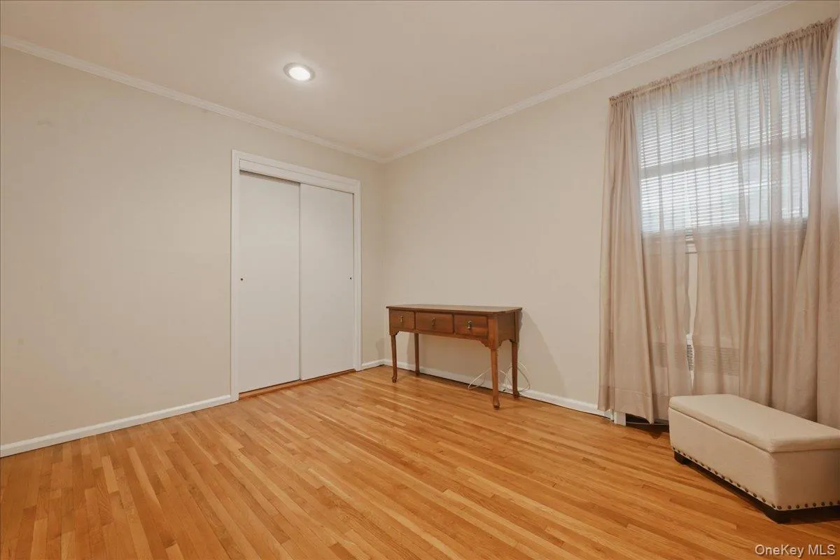 17 Avon Road, Oyster Bay, NY, 3 Bedrooms Bedrooms, 8 Rooms Rooms,3 BathroomsBathrooms,Residential,For Rent,Avon,0,1004743 17 Avon Road, Oyster Bay, NY, 3 Bedrooms Bedrooms, 8 Rooms Rooms,3 BathroomsBathrooms,Residential,For Rent,Avon,0,1004743