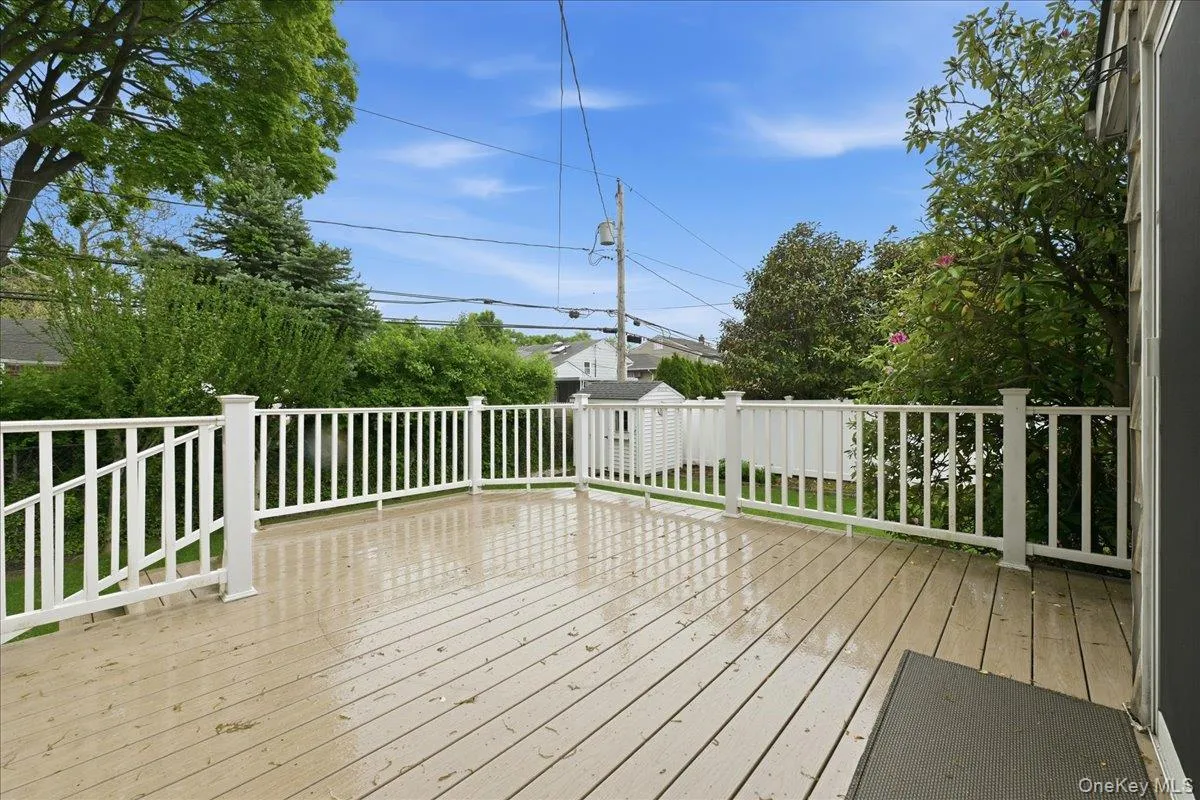 17 Avon Road, Oyster Bay, NY, 3 Bedrooms Bedrooms, 8 Rooms Rooms,3 BathroomsBathrooms,Residential,For Rent,Avon,0,1004743 17 Avon Road, Oyster Bay, NY, 3 Bedrooms Bedrooms, 8 Rooms Rooms,3 BathroomsBathrooms,Residential,For Rent,Avon,0,1004743