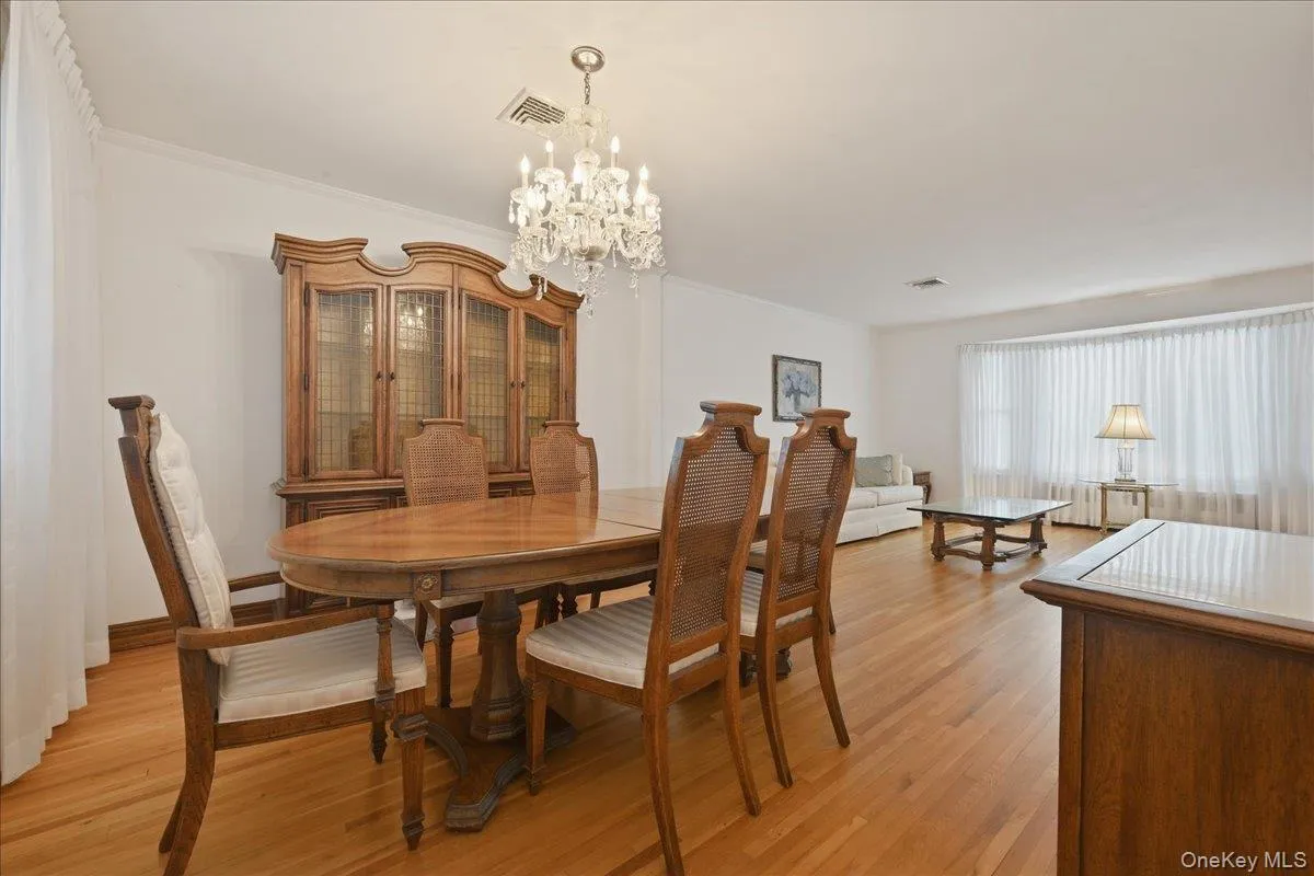 17 Avon Road, Oyster Bay, NY, 3 Bedrooms Bedrooms, 8 Rooms Rooms,3 BathroomsBathrooms,Residential,For Rent,Avon,0,1004743 17 Avon Road, Oyster Bay, NY, 3 Bedrooms Bedrooms, 8 Rooms Rooms,3 BathroomsBathrooms,Residential,For Rent,Avon,0,1004743