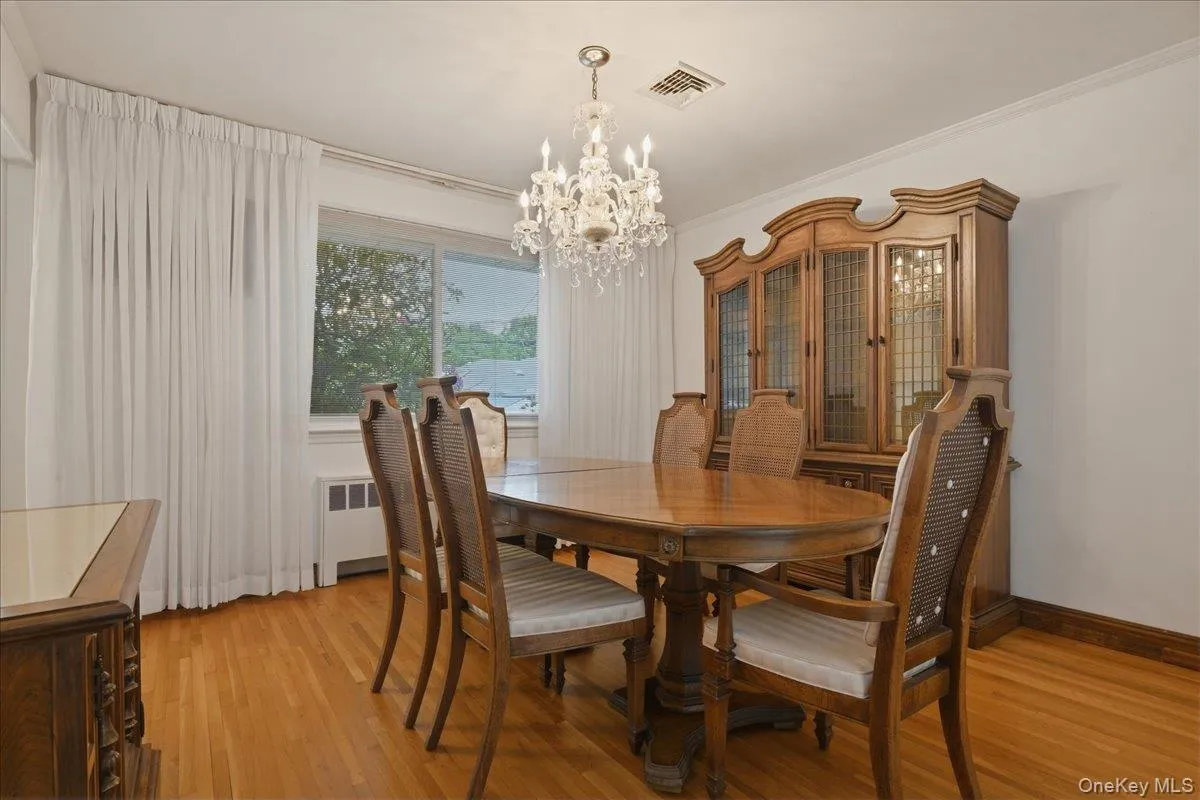 17 Avon Road, Oyster Bay, NY, 3 Bedrooms Bedrooms, 8 Rooms Rooms,3 BathroomsBathrooms,Residential,For Rent,Avon,0,1004743 17 Avon Road, Oyster Bay, NY, 3 Bedrooms Bedrooms, 8 Rooms Rooms,3 BathroomsBathrooms,Residential,For Rent,Avon,0,1004743
