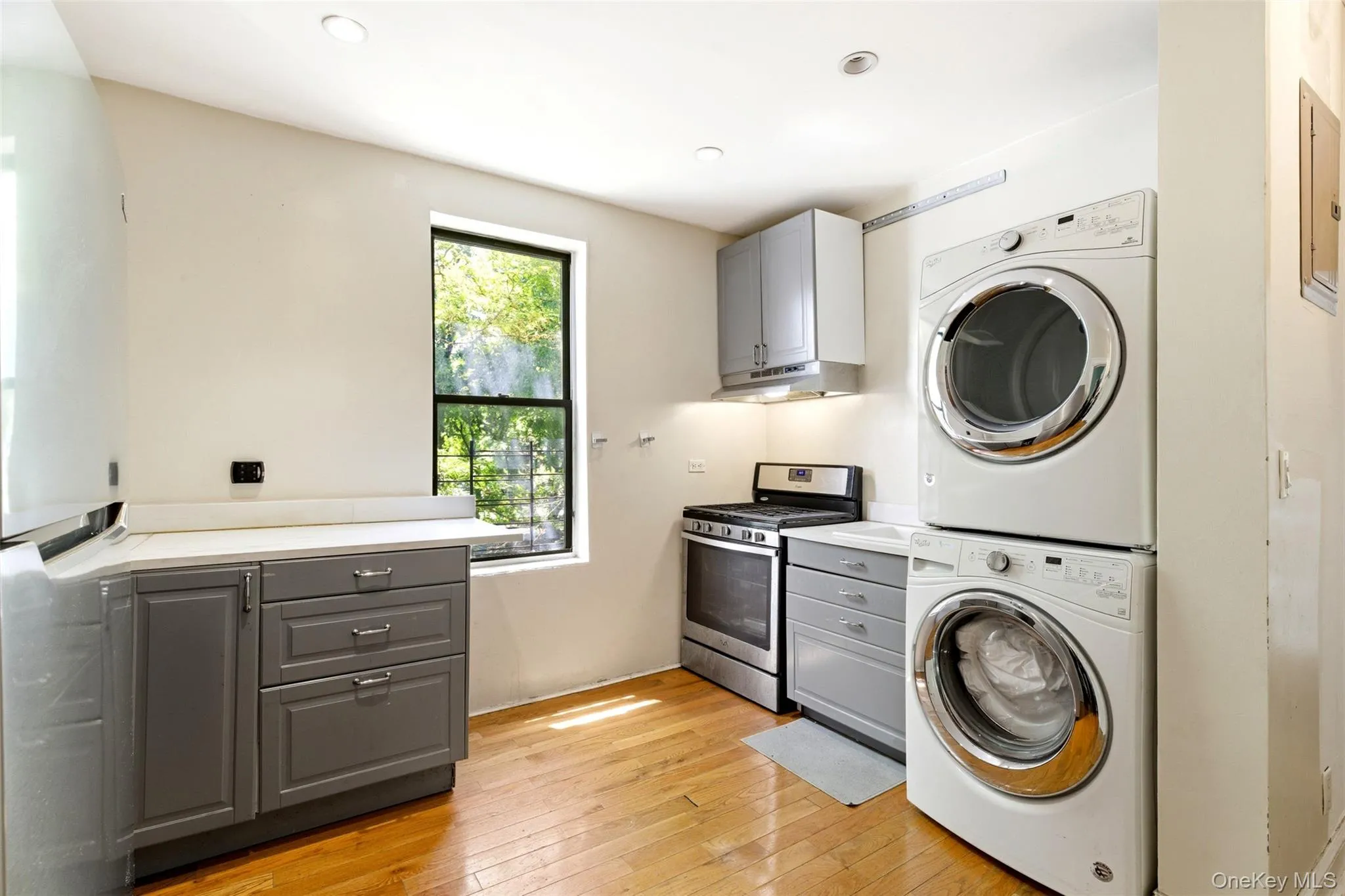 501 156th Street, New York, NY, 2 Bedrooms Bedrooms, 4 Rooms Rooms,1 BathroomBathrooms,Residential,For Rent,156th,0,1004745 501 156th Street, New York, NY, 2 Bedrooms Bedrooms, 4 Rooms Rooms,1 BathroomBathrooms,Residential,For Rent,156th,0,1004745