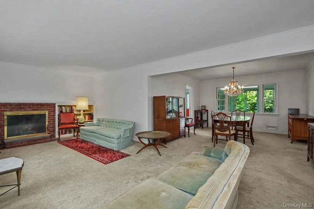 Wall to wall carpet in Living Room Wall to wall carpet in Living Room
