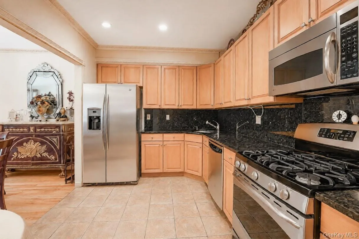 1513 Royce Street, New York, NY, 3 Bedrooms Bedrooms, 6 Rooms Rooms,2 BathroomsBathrooms,Residential,For Rent,Royce,0,1004747 1513 Royce Street, New York, NY, 3 Bedrooms Bedrooms, 6 Rooms Rooms,2 BathroomsBathrooms,Residential,For Rent,Royce,0,1004747