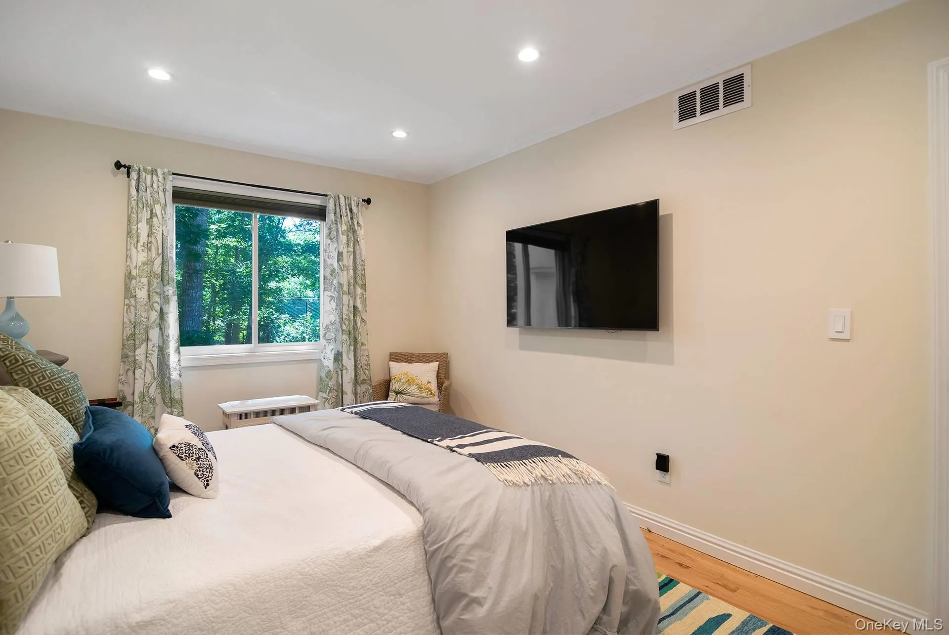 Guest Bedroom Guest Bedroom