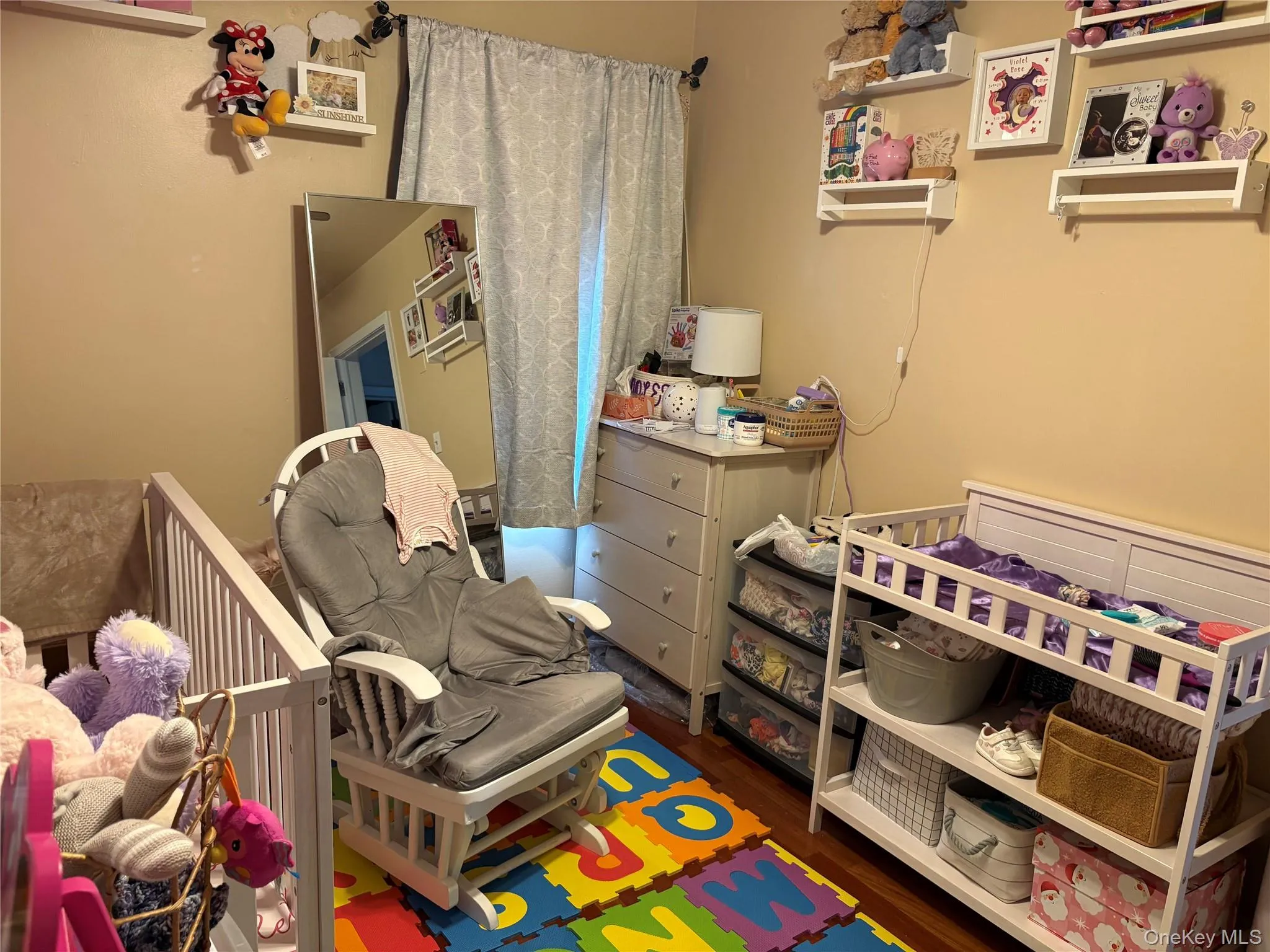 1st floor Back Bedroom 1st floor Back Bedroom
