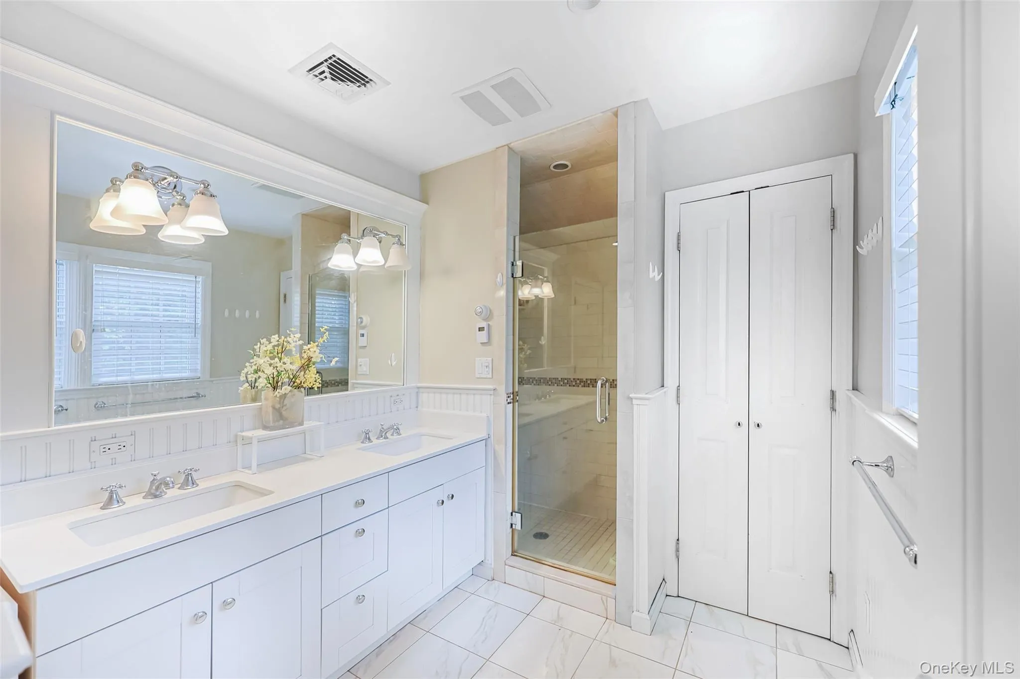 24 Timberline Drive, Huntington, NY, 4 Bedrooms Bedrooms, 9 Rooms Rooms,5 BathroomsBathrooms,Residential,For Rent,Timberline,0,1004754 24 Timberline Drive, Huntington, NY, 4 Bedrooms Bedrooms, 9 Rooms Rooms,5 BathroomsBathrooms,Residential,For Rent,Timberline,0,1004754