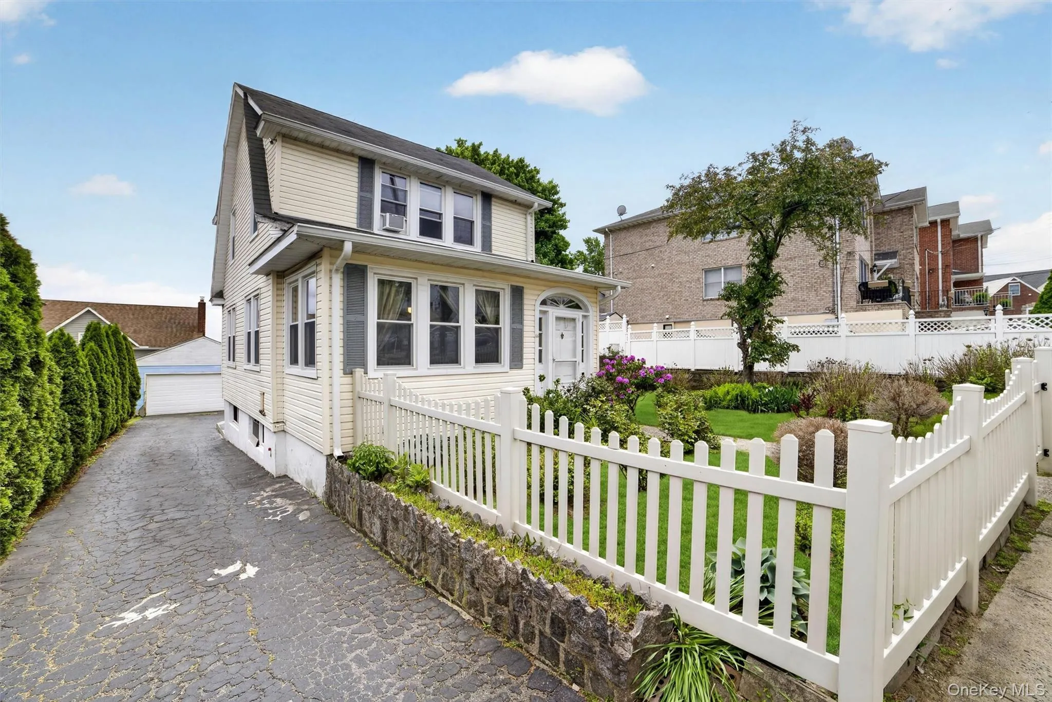 66 Page Avenue, Yonkers, NY, 2 Bedrooms Bedrooms, 6 Rooms Rooms,1 BathroomBathrooms,Residential,For Rent,Page,0,1004761 66 Page Avenue, Yonkers, NY, 2 Bedrooms Bedrooms, 6 Rooms Rooms,1 BathroomBathrooms,Residential,For Rent,Page,0,1004761
