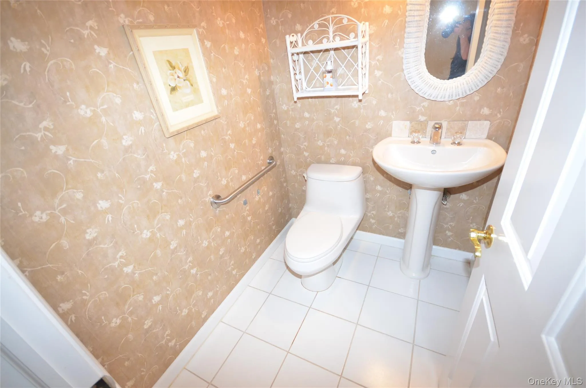 562 Bardini Drive, Huntington, NY, 2 Bedrooms Bedrooms, 6 Rooms Rooms,2 BathroomsBathrooms,Residential,For Rent,Bardini,0,1004763 562 Bardini Drive, Huntington, NY, 2 Bedrooms Bedrooms, 6 Rooms Rooms,2 BathroomsBathrooms,Residential,For Rent,Bardini,0,1004763