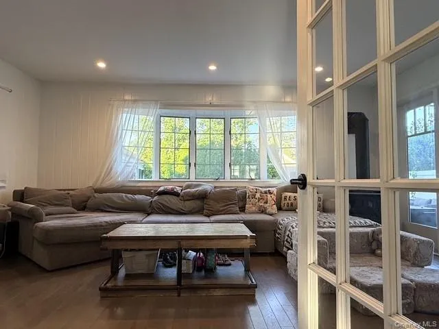 1984 Russell Street, Hempstead, NY, 4 Bedrooms Bedrooms, 6 Rooms Rooms,2 BathroomsBathrooms,Residential,For Rent,Russell,0,1004764 1984 Russell Street, Hempstead, NY, 4 Bedrooms Bedrooms, 6 Rooms Rooms,2 BathroomsBathrooms,Residential,For Rent,Russell,0,1004764