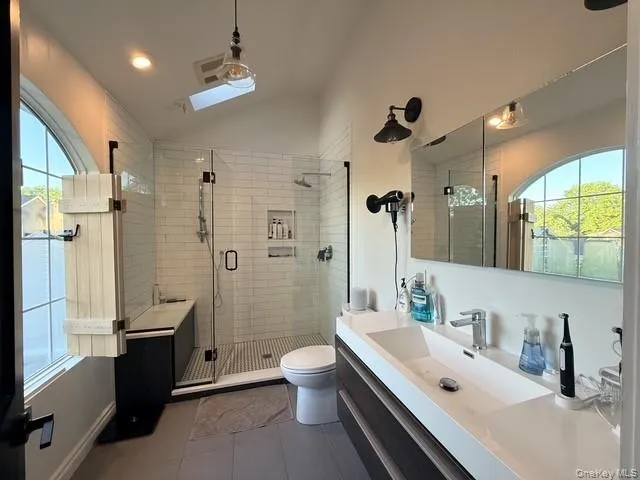 1984 Russell Street, Hempstead, NY, 4 Bedrooms Bedrooms, 6 Rooms Rooms,2 BathroomsBathrooms,Residential,For Rent,Russell,0,1004764 1984 Russell Street, Hempstead, NY, 4 Bedrooms Bedrooms, 6 Rooms Rooms,2 BathroomsBathrooms,Residential,For Rent,Russell,0,1004764