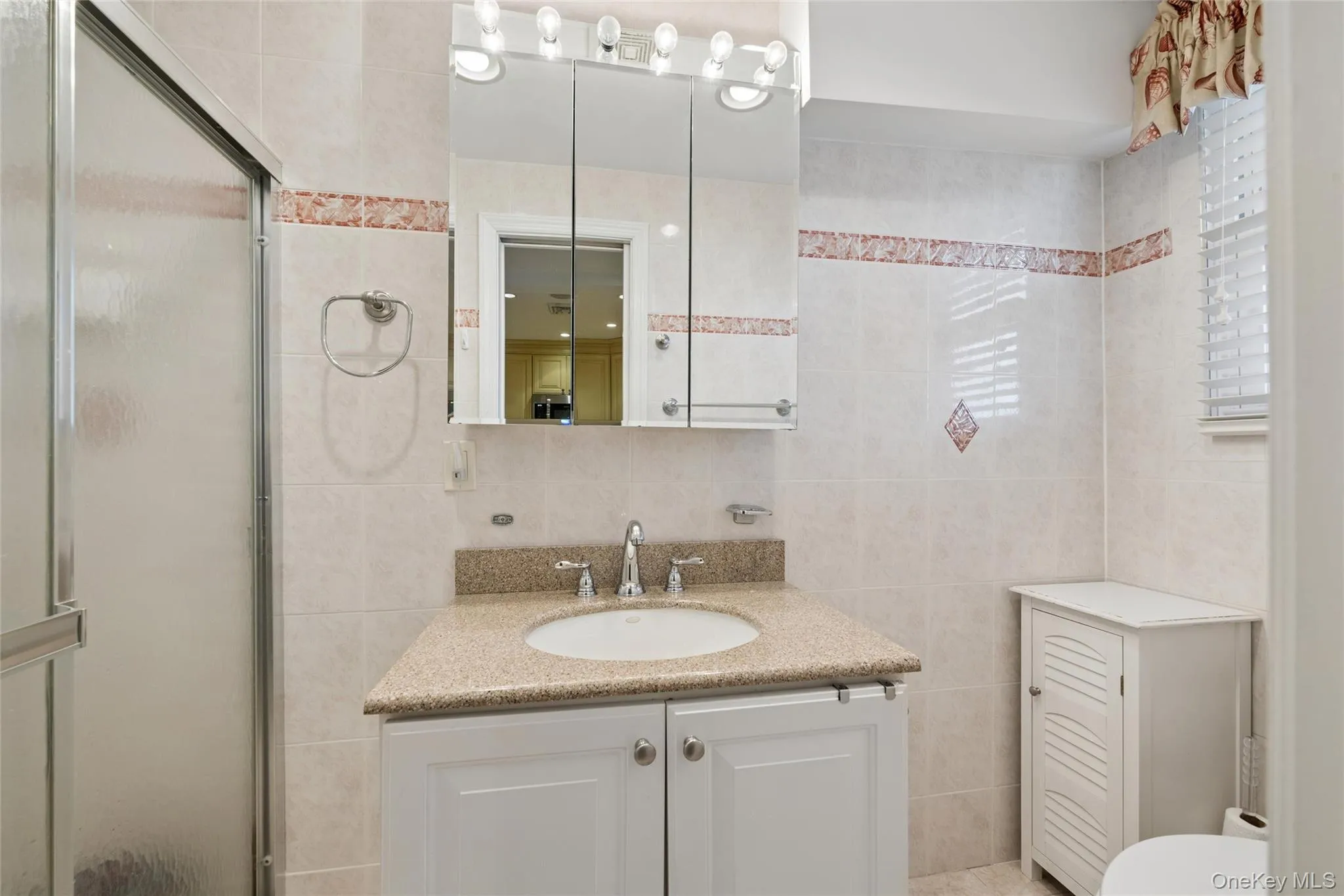 8 Hastings Road, Hempstead, NY, 3 Bedrooms Bedrooms, 6 Rooms Rooms,2 BathroomsBathrooms,Residential,For Rent,Hastings,0,KEY1004765 8 Hastings Road, Hempstead, NY, 3 Bedrooms Bedrooms, 6 Rooms Rooms,2 BathroomsBathrooms,Residential,For Rent,Hastings,0,KEY1004765