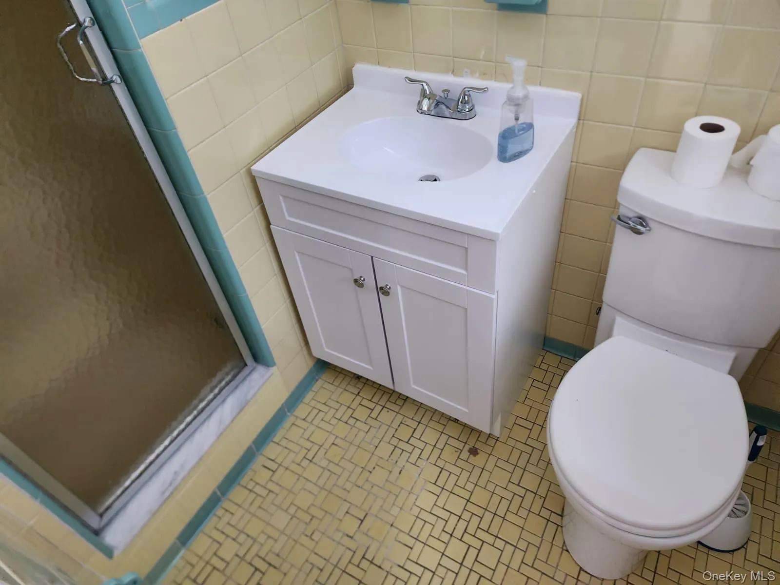 213-05 Union Turnpike, New York, NY, 5 Bedrooms Bedrooms, 12 Rooms Rooms,3 BathroomsBathrooms,Residential Lease,For Rent,Union Turnpike,0,1004766 213-05 Union Turnpike, New York, NY, 5 Bedrooms Bedrooms, 12 Rooms Rooms,3 BathroomsBathrooms,Residential Lease,For Rent,Union Turnpike,0,1004766