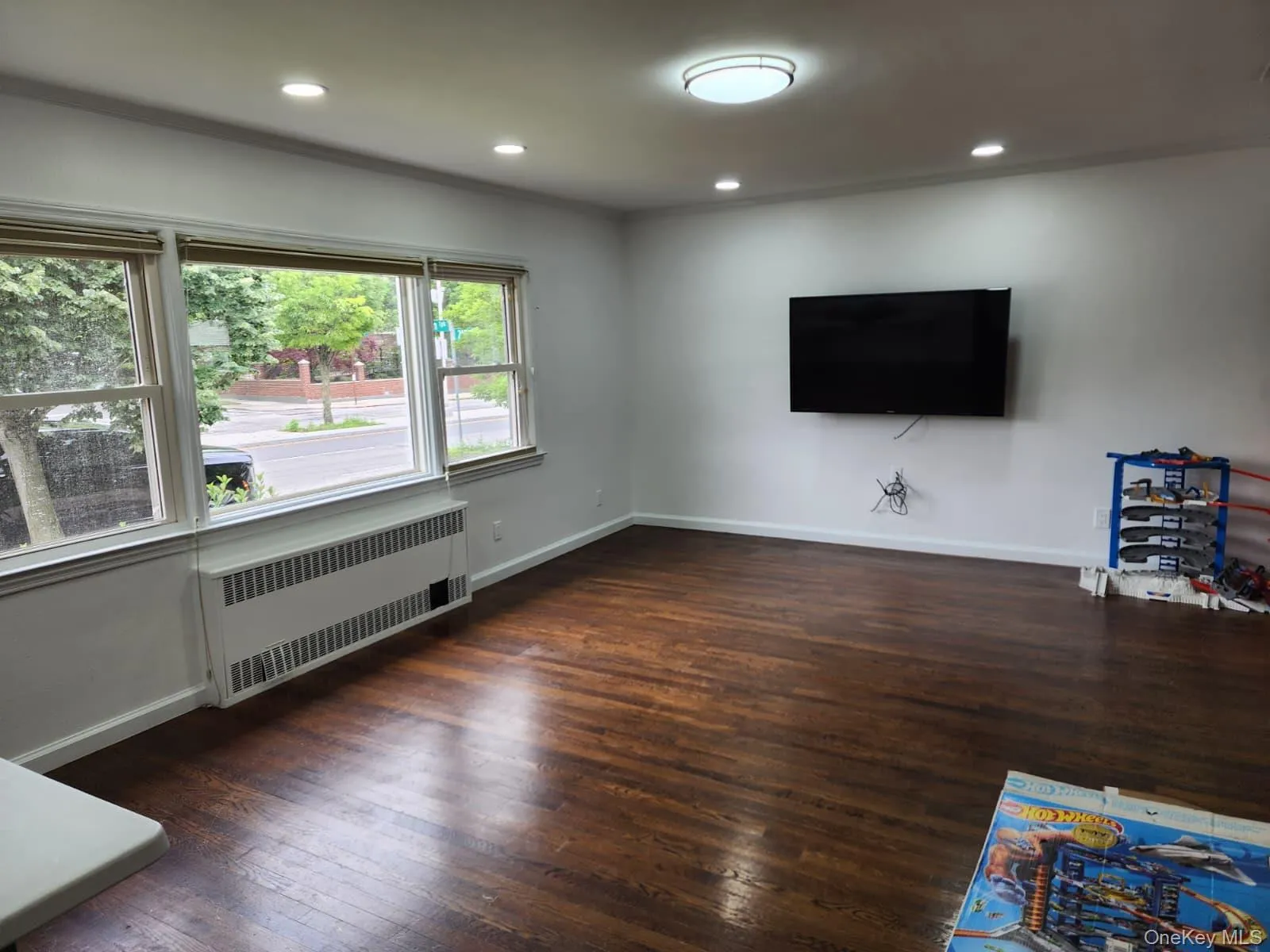 213-05 Union Turnpike, New York, NY, 5 Bedrooms Bedrooms, 12 Rooms Rooms,3 BathroomsBathrooms,Residential Lease,For Rent,Union Turnpike,0,1004766 213-05 Union Turnpike, New York, NY, 5 Bedrooms Bedrooms, 12 Rooms Rooms,3 BathroomsBathrooms,Residential Lease,For Rent,Union Turnpike,0,1004766