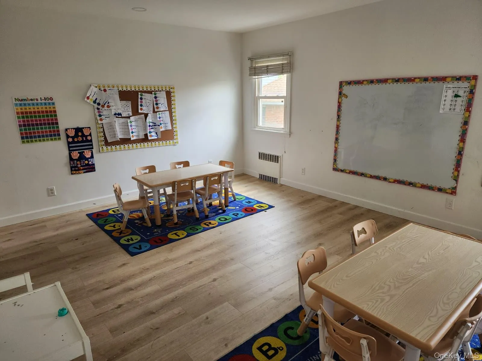 213-05 Union Turnpike, New York, NY, 5 Bedrooms Bedrooms, 12 Rooms Rooms,3 BathroomsBathrooms,Residential Lease,For Rent,Union Turnpike,0,1004766 213-05 Union Turnpike, New York, NY, 5 Bedrooms Bedrooms, 12 Rooms Rooms,3 BathroomsBathrooms,Residential Lease,For Rent,Union Turnpike,0,1004766