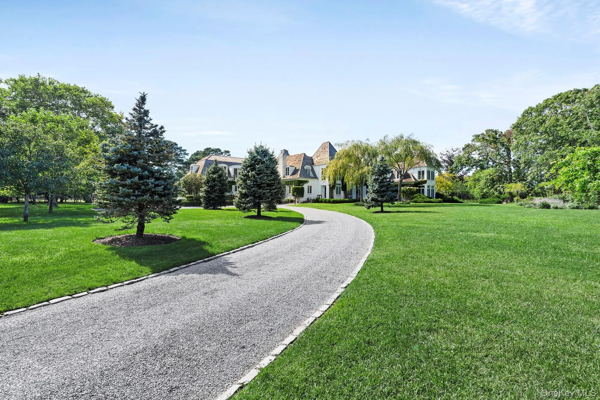 41 Niamogue Lane, Southampton, New York 11959