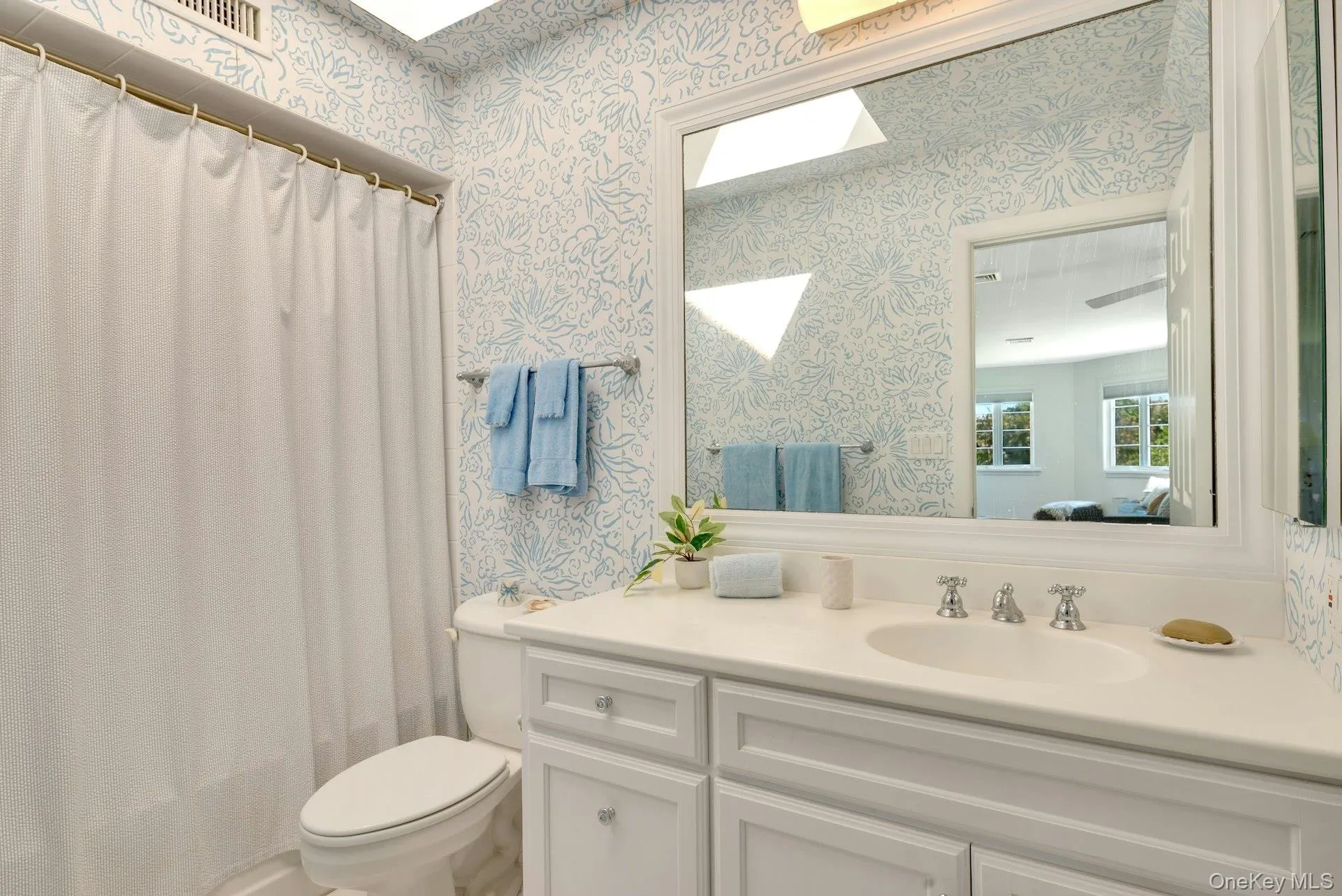 41 Niamogue Lane, Southampton, New York 11959