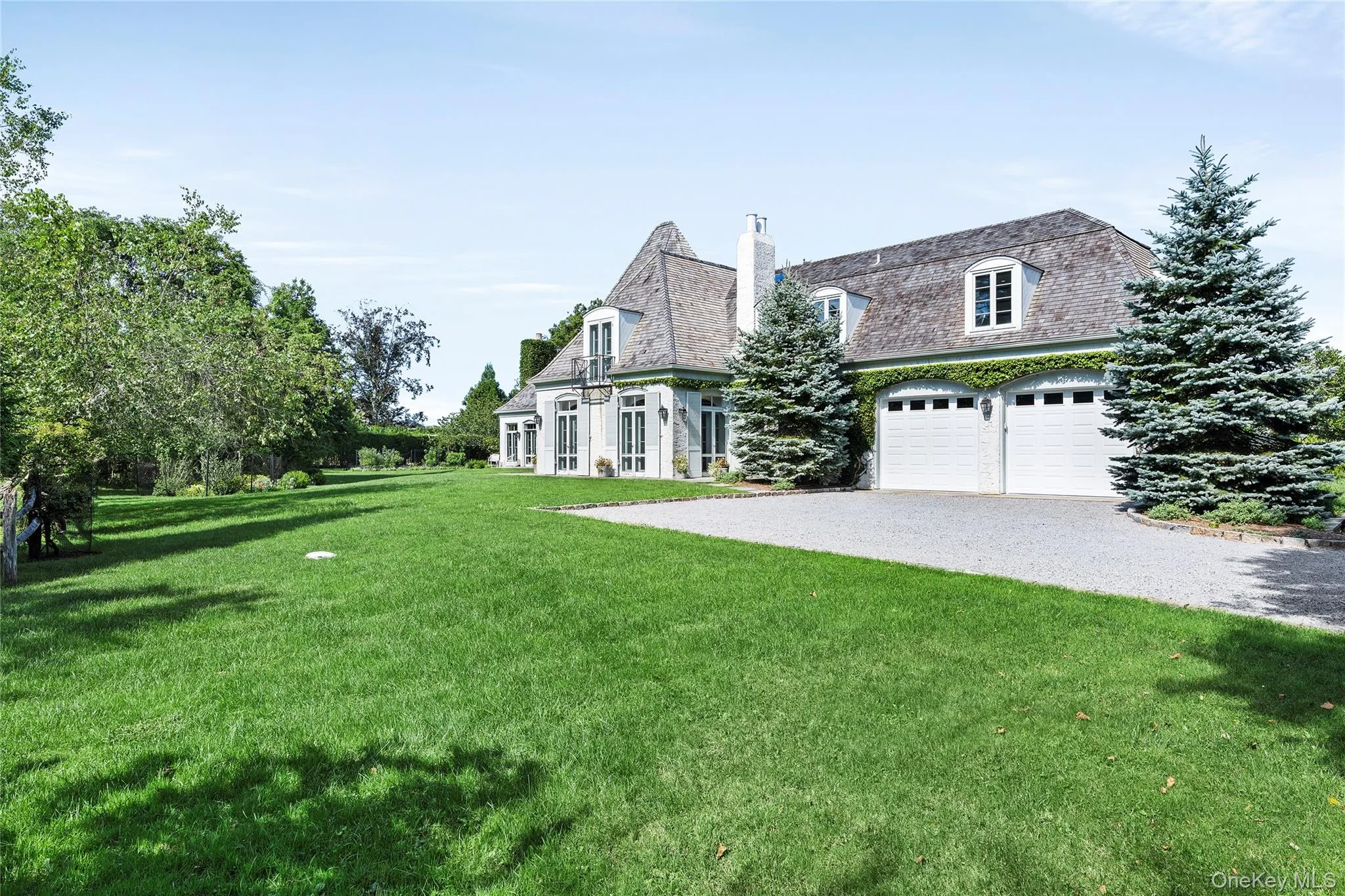 41 Niamogue Lane, Southampton, New York 11959