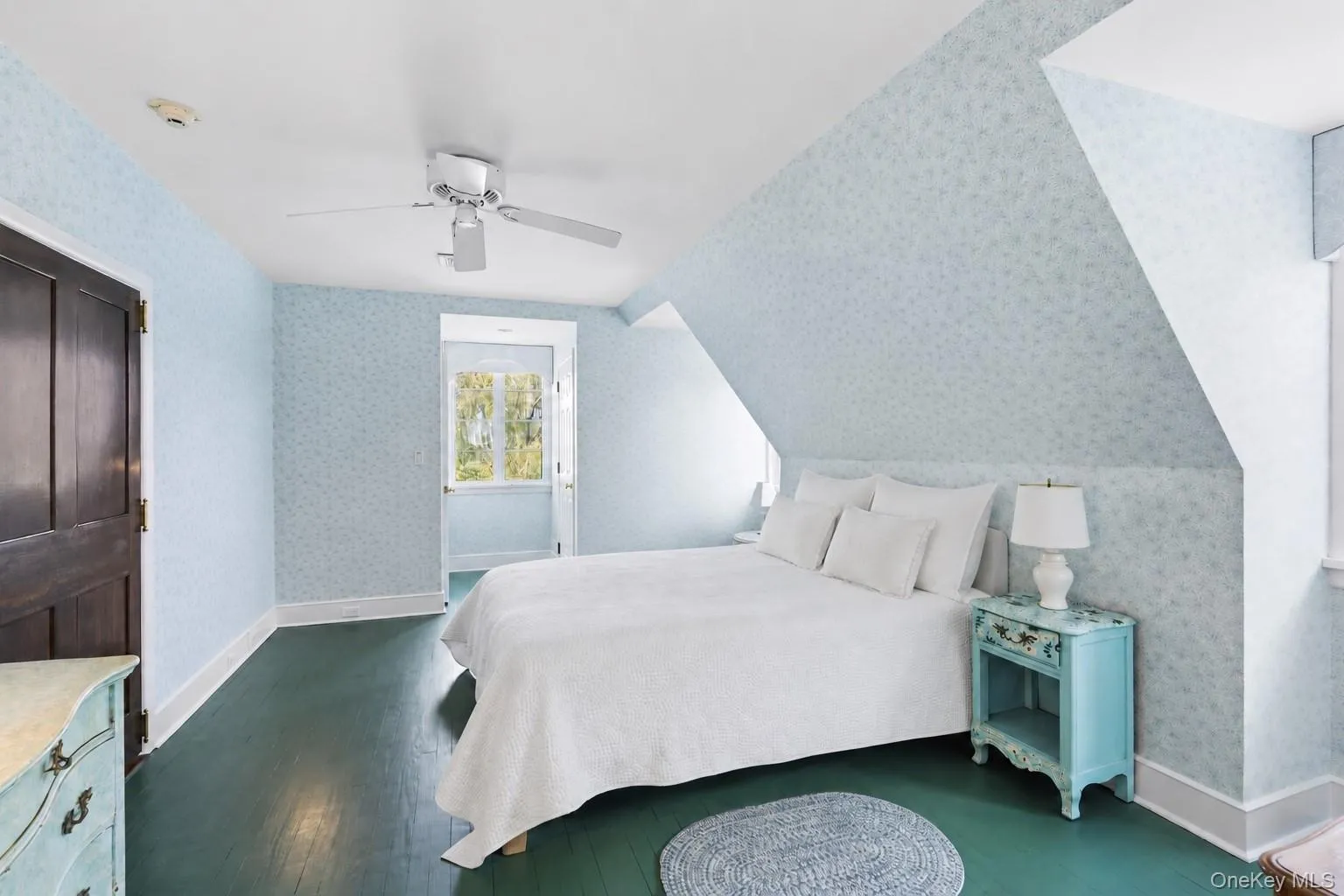41 Niamogue Lane, Southampton, New York 11959