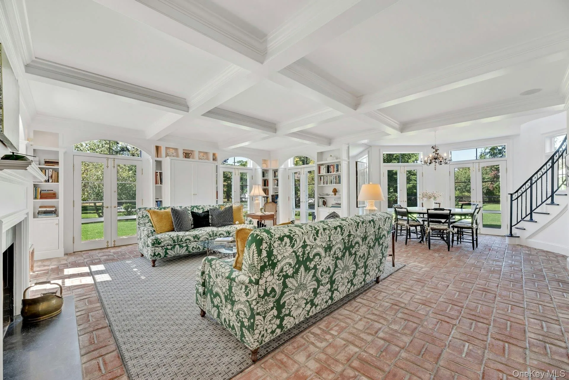 41 Niamogue Lane, Southampton, New York 11959