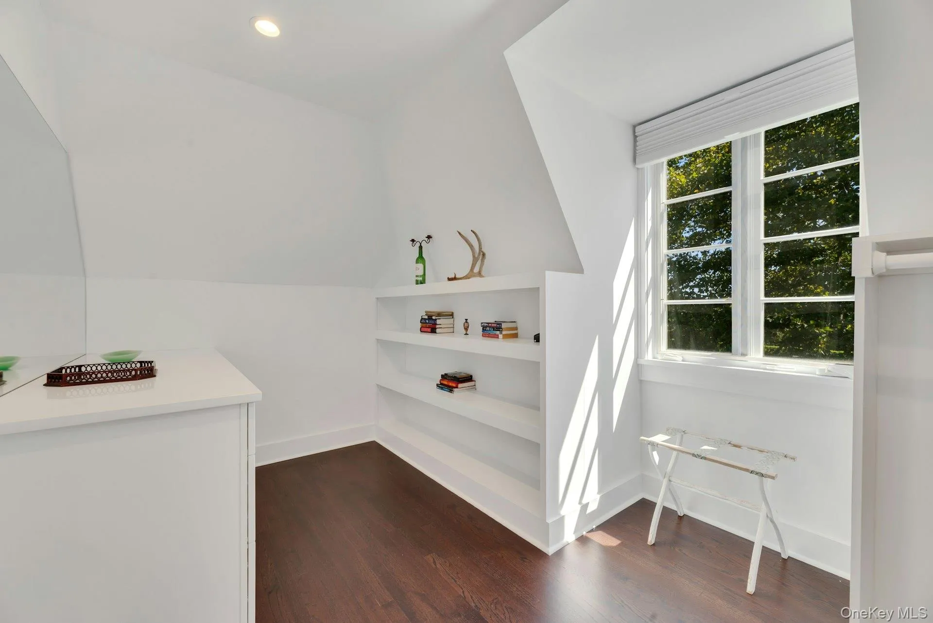 41 Niamogue Lane, Southampton, New York 11959