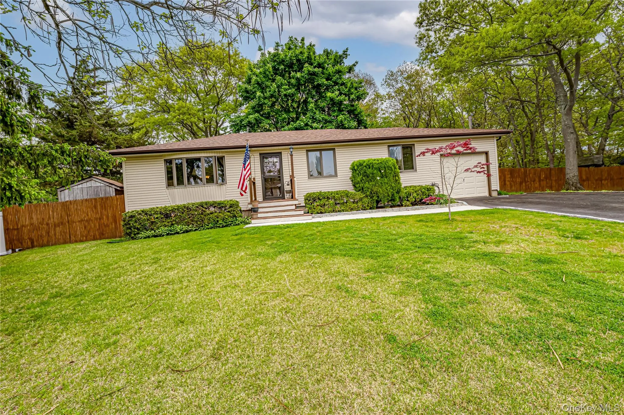 9 Beach Avenue, Brookhaven, NY, 3 Bedrooms Bedrooms, 6 Rooms Rooms,1 BathroomBathrooms,Residential,For Rent,Beach,0,1004770 9 Beach Avenue, Brookhaven, NY, 3 Bedrooms Bedrooms, 6 Rooms Rooms,1 BathroomBathrooms,Residential,For Rent,Beach,0,1004770