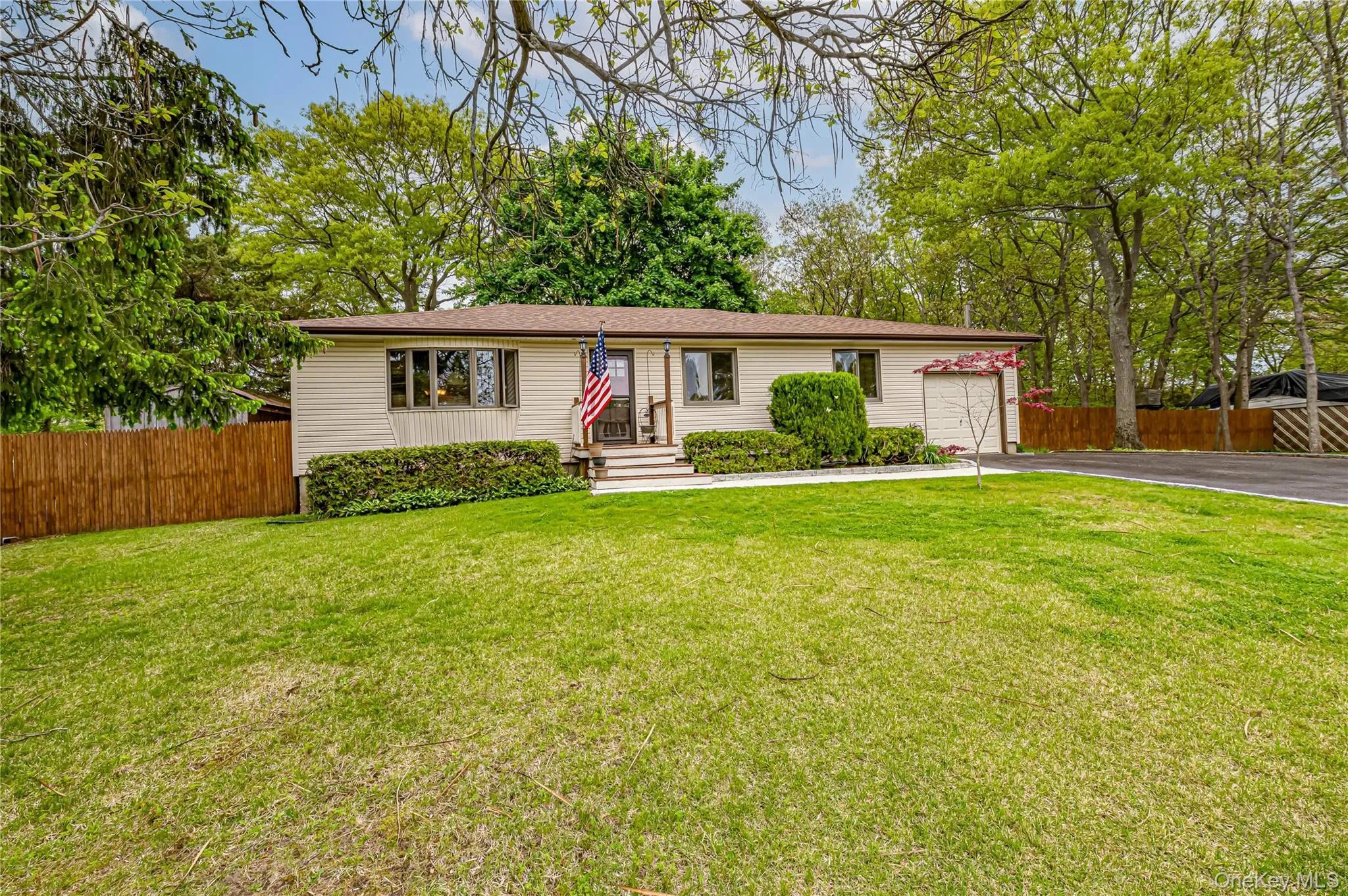 9 Beach Avenue, Brookhaven, NY, 3 Bedrooms Bedrooms, 6 Rooms Rooms,1 BathroomBathrooms,Residential,For Rent,Beach,0,1004770 9 Beach Avenue, Brookhaven, NY, 3 Bedrooms Bedrooms, 6 Rooms Rooms,1 BathroomBathrooms,Residential,For Rent,Beach,0,1004770