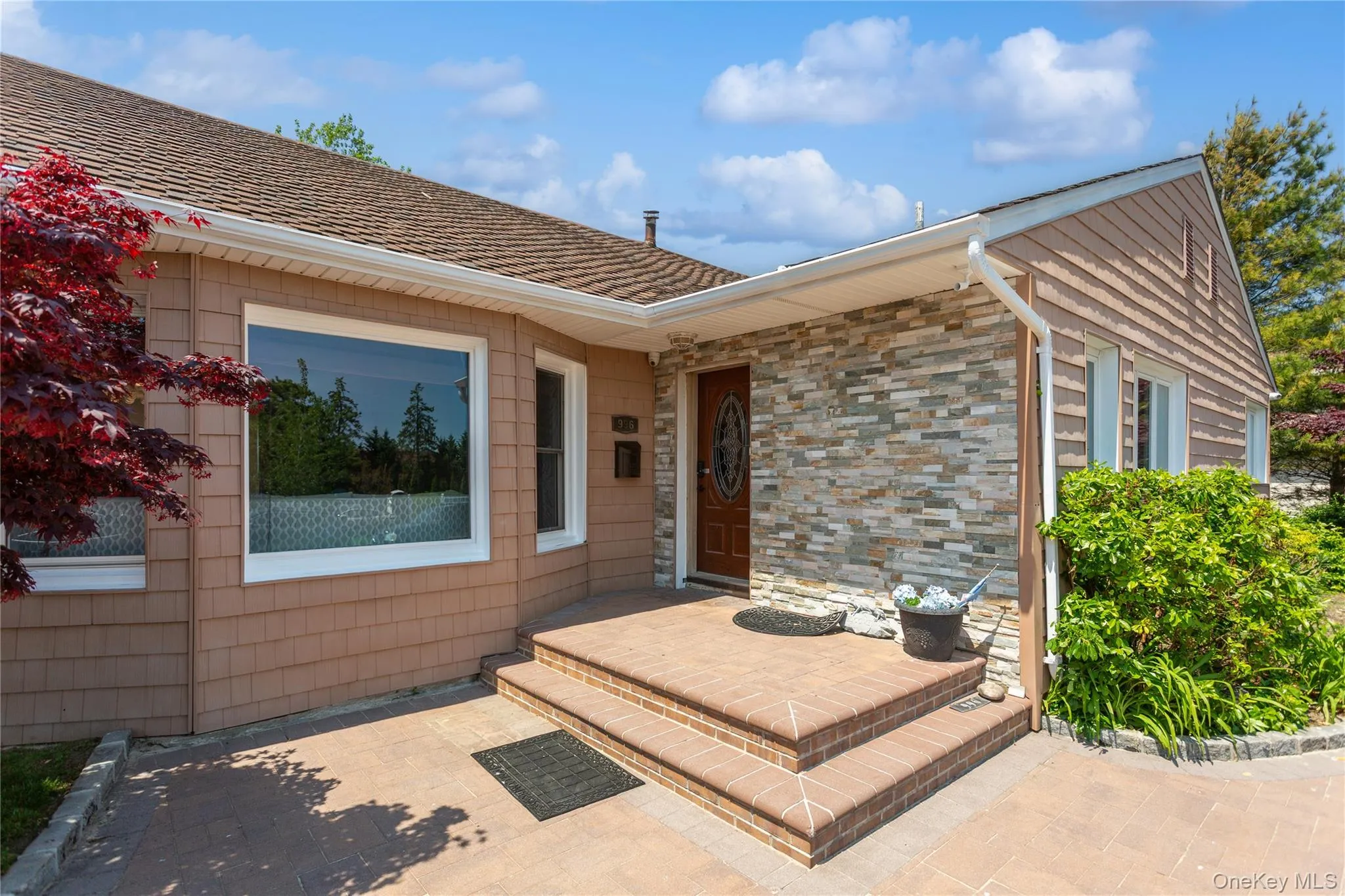 996 Wateredge Place, Hempstead, NY, 5 Bedrooms Bedrooms, 11 Rooms Rooms,4 BathroomsBathrooms,Residential,For Rent,Wateredge,0,1004772 996 Wateredge Place, Hempstead, NY, 5 Bedrooms Bedrooms, 11 Rooms Rooms,4 BathroomsBathrooms,Residential,For Rent,Wateredge,0,1004772