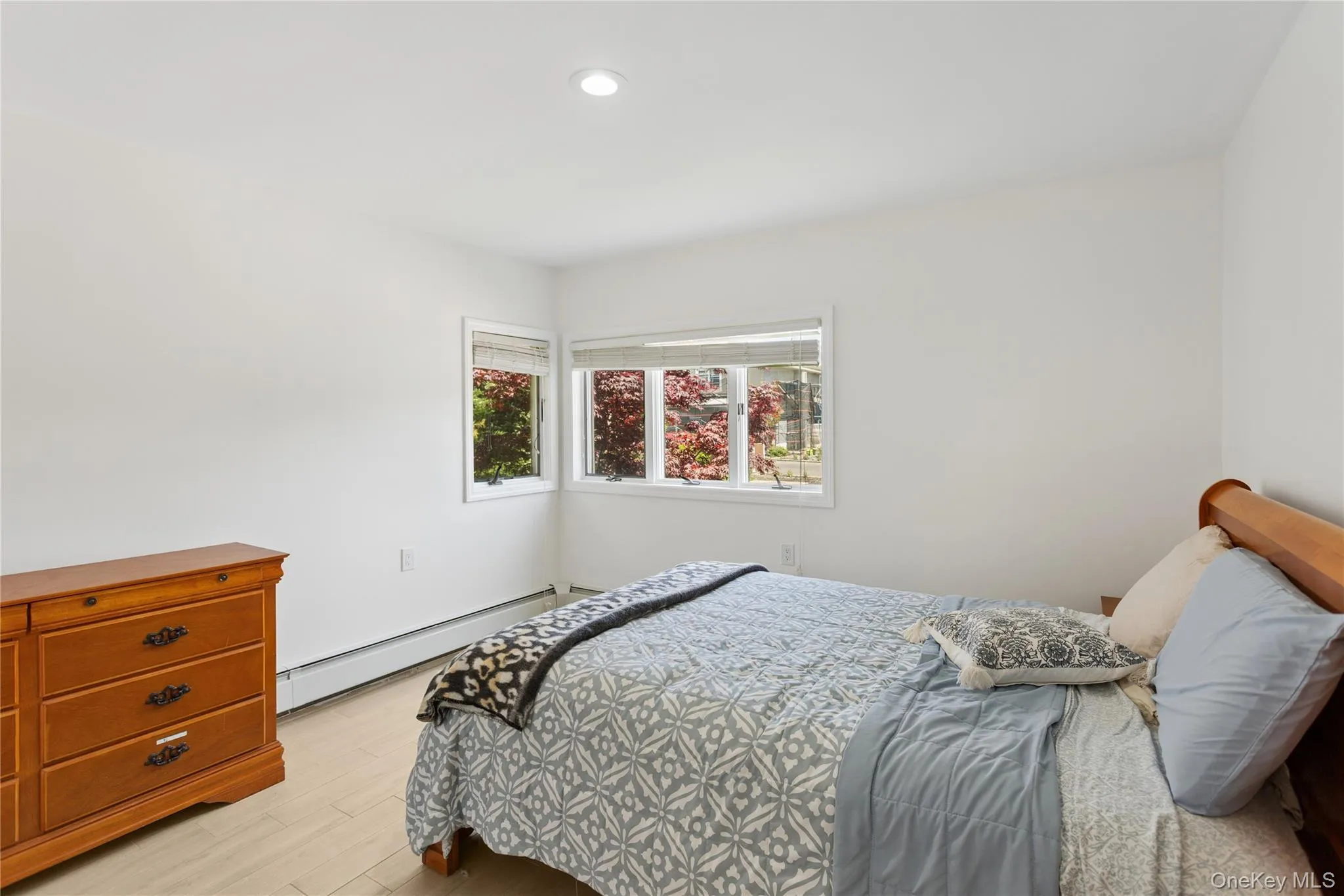 996 Wateredge Place, Hempstead, NY, 5 Bedrooms Bedrooms, 11 Rooms Rooms,4 BathroomsBathrooms,Residential,For Rent,Wateredge,0,1004772 996 Wateredge Place, Hempstead, NY, 5 Bedrooms Bedrooms, 11 Rooms Rooms,4 BathroomsBathrooms,Residential,For Rent,Wateredge,0,1004772