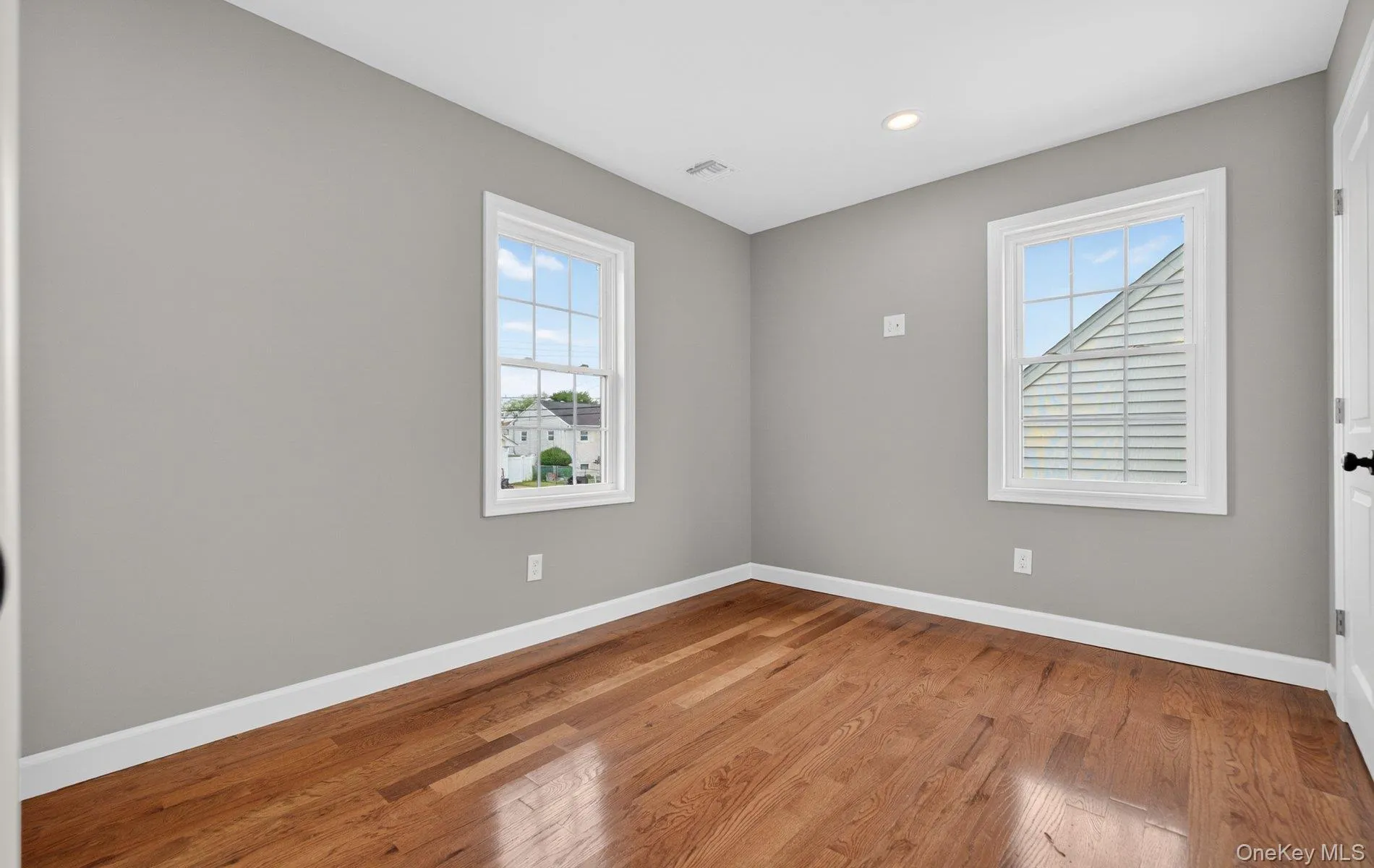 933 Queens Avenue, Babylon, NY, 4 Bedrooms Bedrooms, 7 Rooms Rooms,3 BathroomsBathrooms,Residential,For Rent,Queens,0,1004776 933 Queens Avenue, Babylon, NY, 4 Bedrooms Bedrooms, 7 Rooms Rooms,3 BathroomsBathrooms,Residential,For Rent,Queens,0,1004776