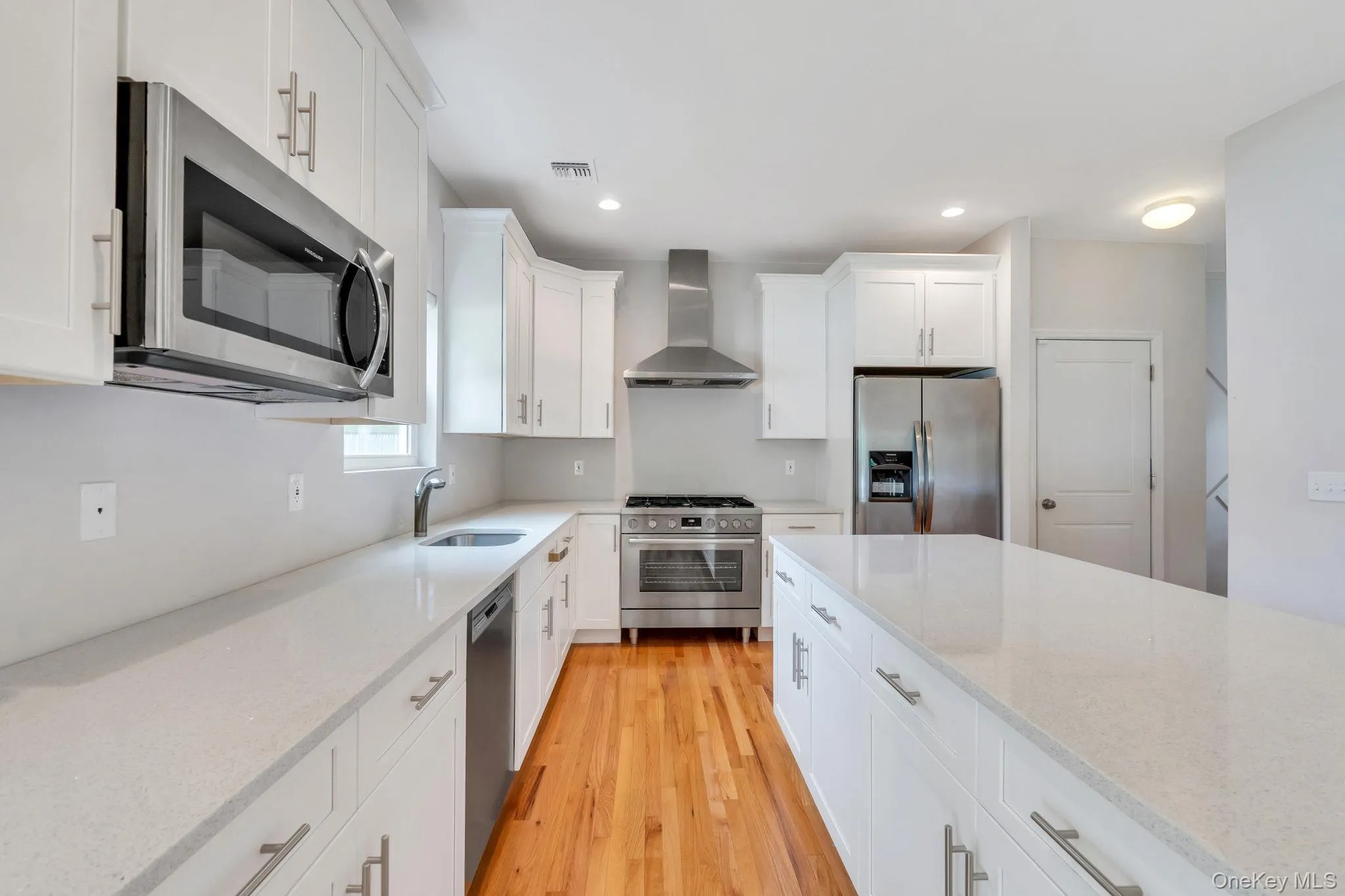 164 Chestnut Street, Brookhaven, NY, 4 Bedrooms Bedrooms, 10 Rooms Rooms,2 BathroomsBathrooms,Residential,For Rent,Chestnut,0,1004777 164 Chestnut Street, Brookhaven, NY, 4 Bedrooms Bedrooms, 10 Rooms Rooms,2 BathroomsBathrooms,Residential,For Rent,Chestnut,0,1004777