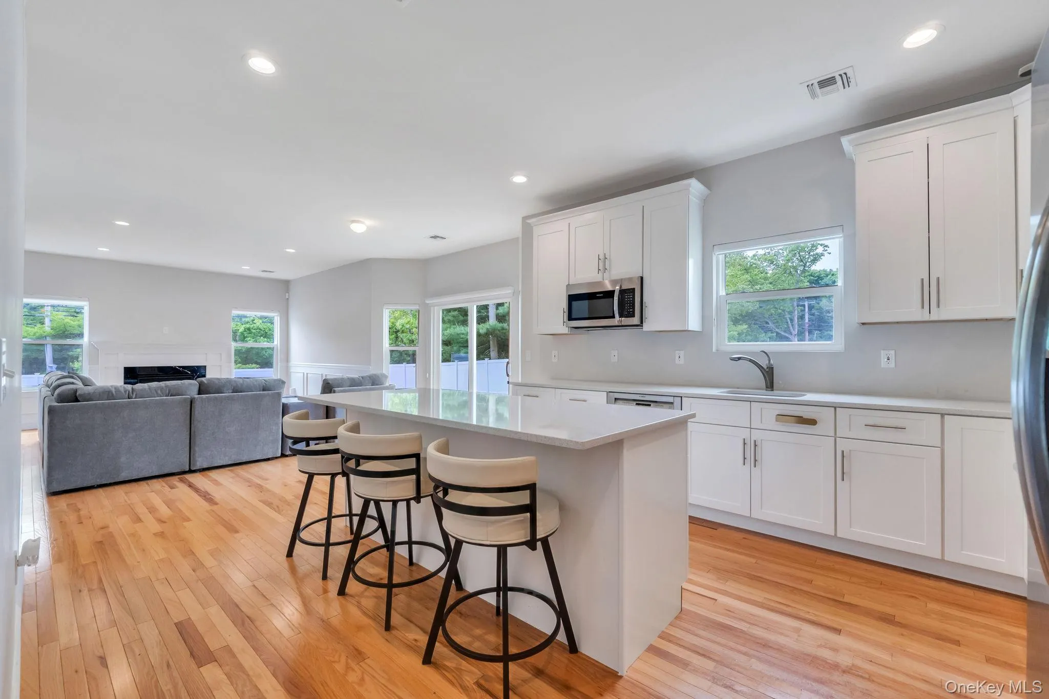 164 Chestnut Street, Brookhaven, NY, 4 Bedrooms Bedrooms, 10 Rooms Rooms,2 BathroomsBathrooms,Residential,For Rent,Chestnut,0,1004777 164 Chestnut Street, Brookhaven, NY, 4 Bedrooms Bedrooms, 10 Rooms Rooms,2 BathroomsBathrooms,Residential,For Rent,Chestnut,0,1004777