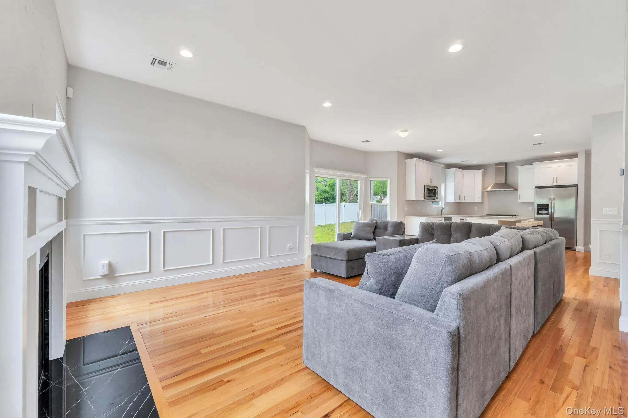 164 Chestnut Street, Brookhaven, NY, 4 Bedrooms Bedrooms, 10 Rooms Rooms,2 BathroomsBathrooms,Residential,For Rent,Chestnut,0,1004777 164 Chestnut Street, Brookhaven, NY, 4 Bedrooms Bedrooms, 10 Rooms Rooms,2 BathroomsBathrooms,Residential,For Rent,Chestnut,0,1004777