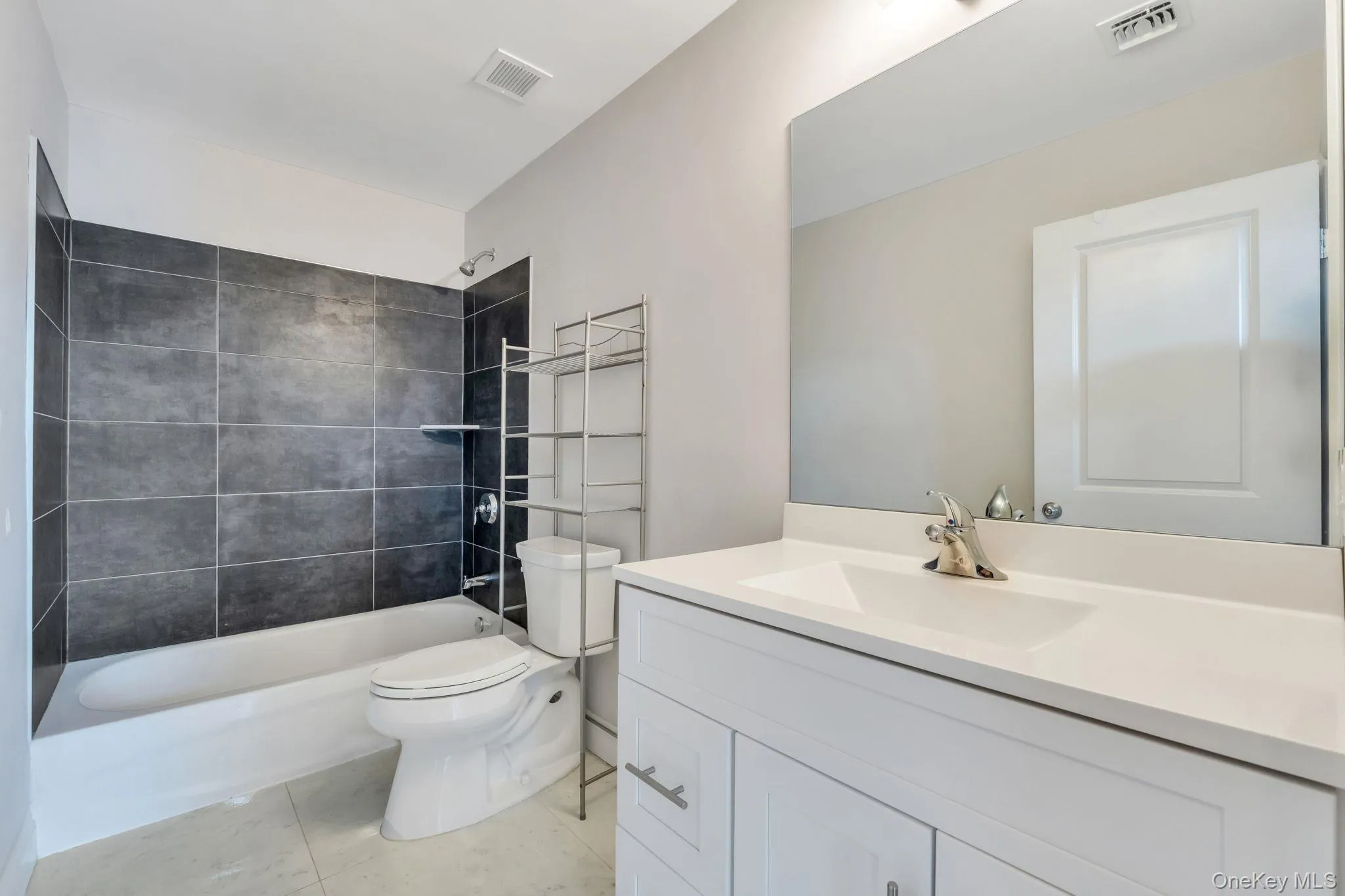 164 Chestnut Street, Brookhaven, NY, 4 Bedrooms Bedrooms, 10 Rooms Rooms,2 BathroomsBathrooms,Residential,For Rent,Chestnut,0,1004777 164 Chestnut Street, Brookhaven, NY, 4 Bedrooms Bedrooms, 10 Rooms Rooms,2 BathroomsBathrooms,Residential,For Rent,Chestnut,0,1004777
