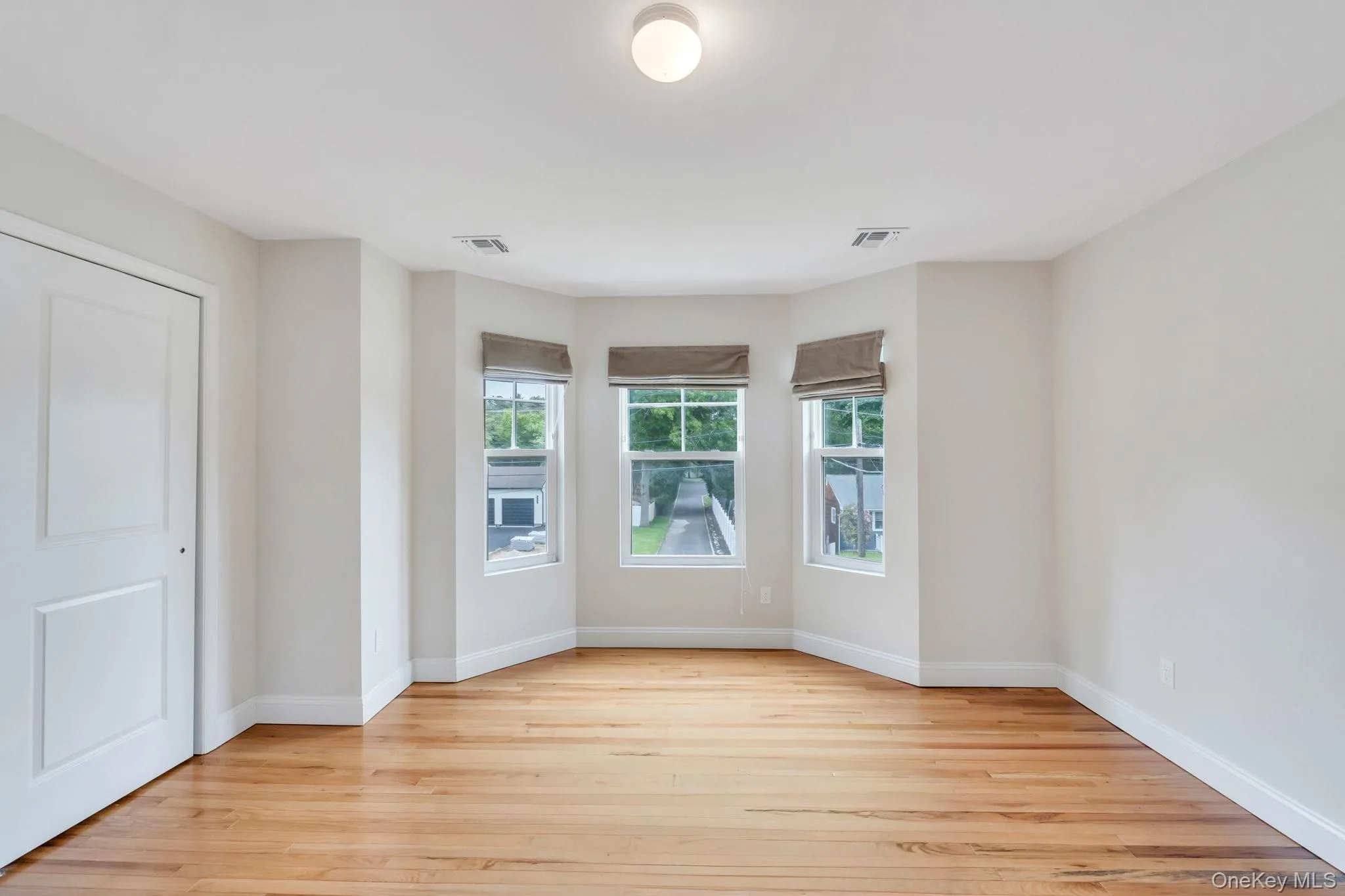 164 Chestnut Street, Brookhaven, NY, 4 Bedrooms Bedrooms, 10 Rooms Rooms,2 BathroomsBathrooms,Residential,For Rent,Chestnut,0,1004777 164 Chestnut Street, Brookhaven, NY, 4 Bedrooms Bedrooms, 10 Rooms Rooms,2 BathroomsBathrooms,Residential,For Rent,Chestnut,0,1004777
