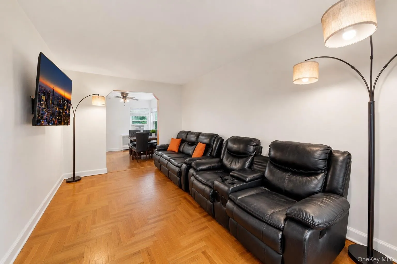 4234 Monticello Avenue, New York, NY, 3 Bedrooms Bedrooms, 9 Rooms Rooms,1 BathroomBathrooms,Residential,For Rent,Monticello,0,1004778 4234 Monticello Avenue, New York, NY, 3 Bedrooms Bedrooms, 9 Rooms Rooms,1 BathroomBathrooms,Residential,For Rent,Monticello,0,1004778